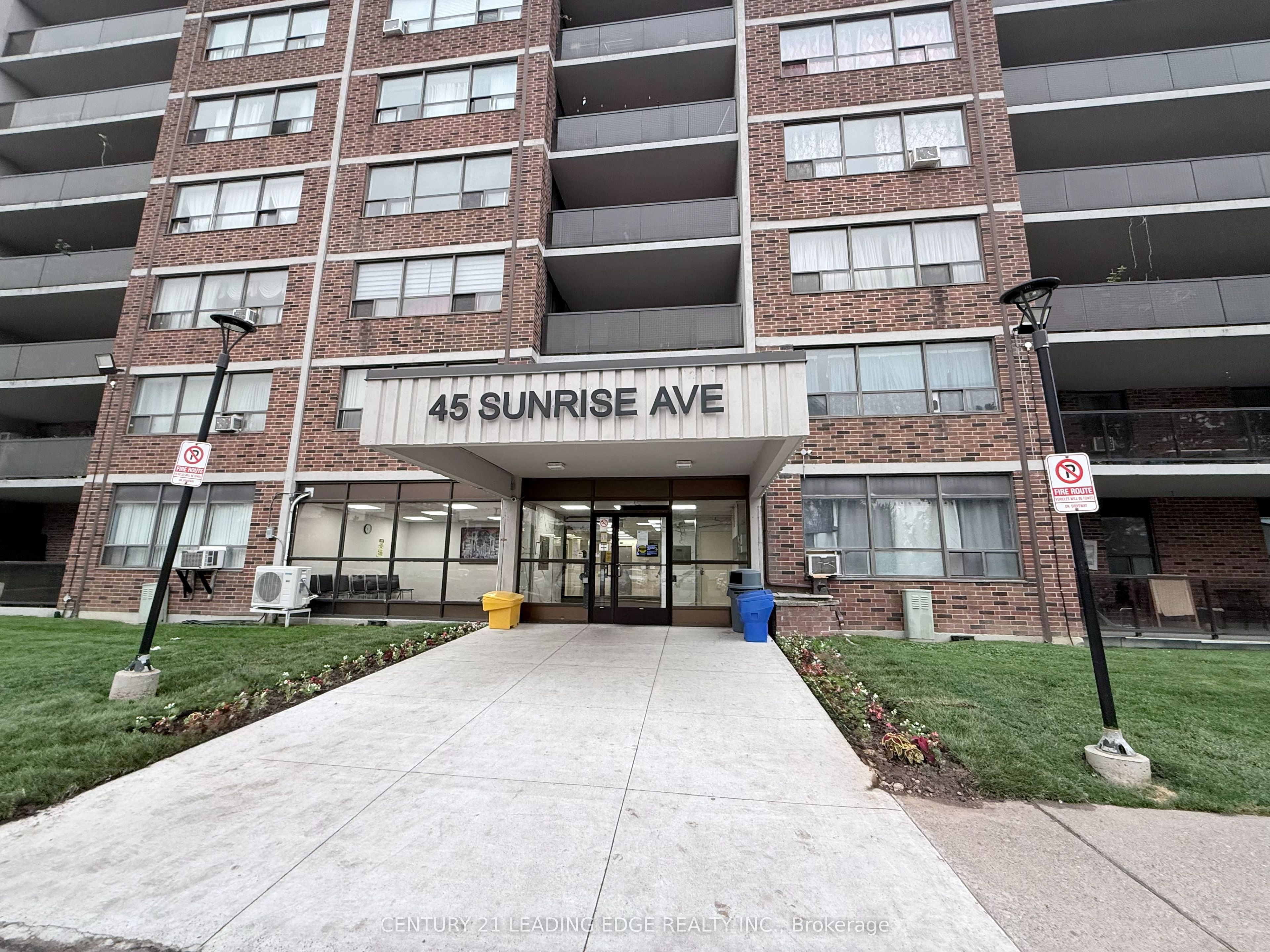 45 Sunrise Avenue 701, Toronto, ON M4A 2S3 photo 2