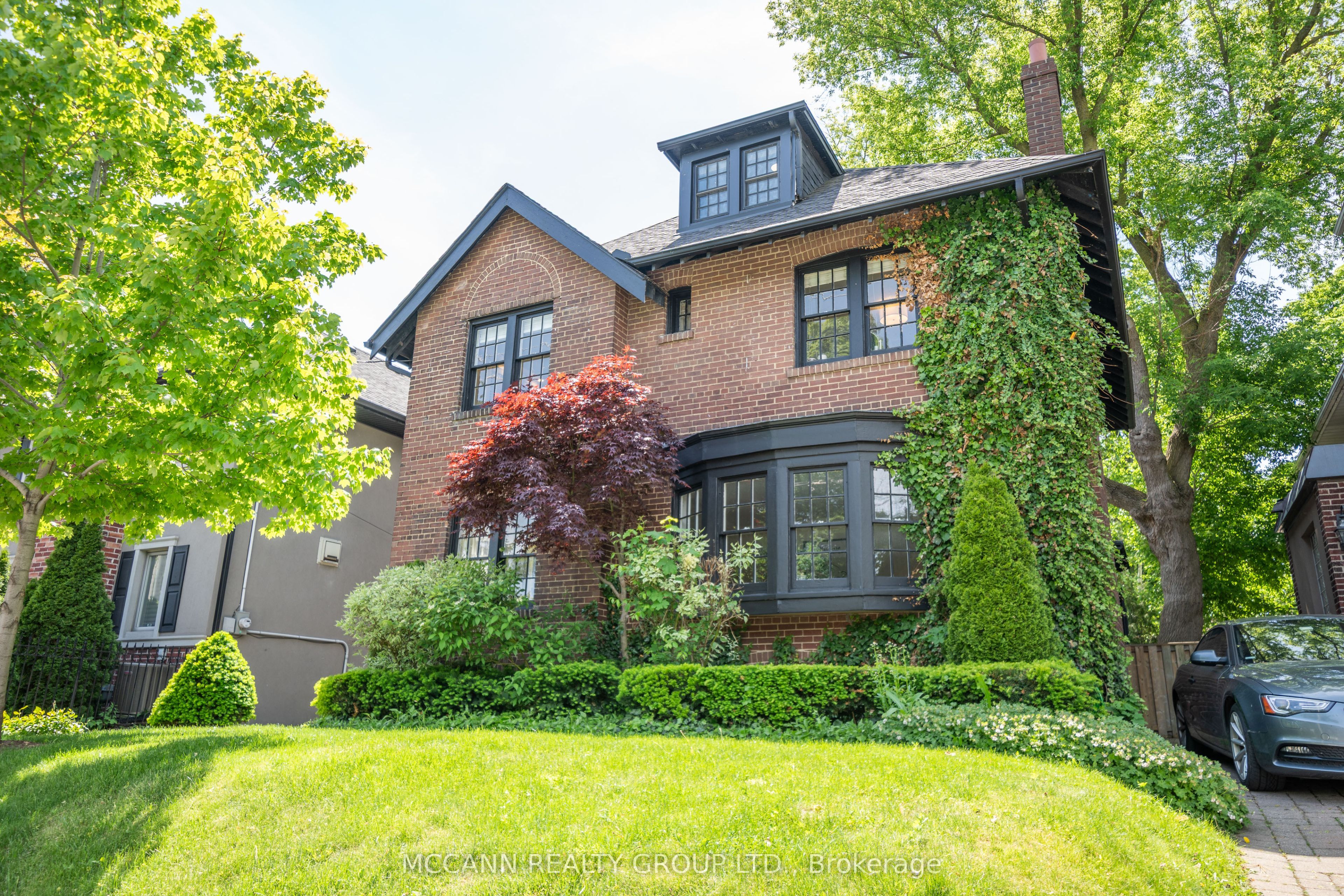 1396 Mount Pleasant Road, Toronto, ON M4N 2T8 photo 2
