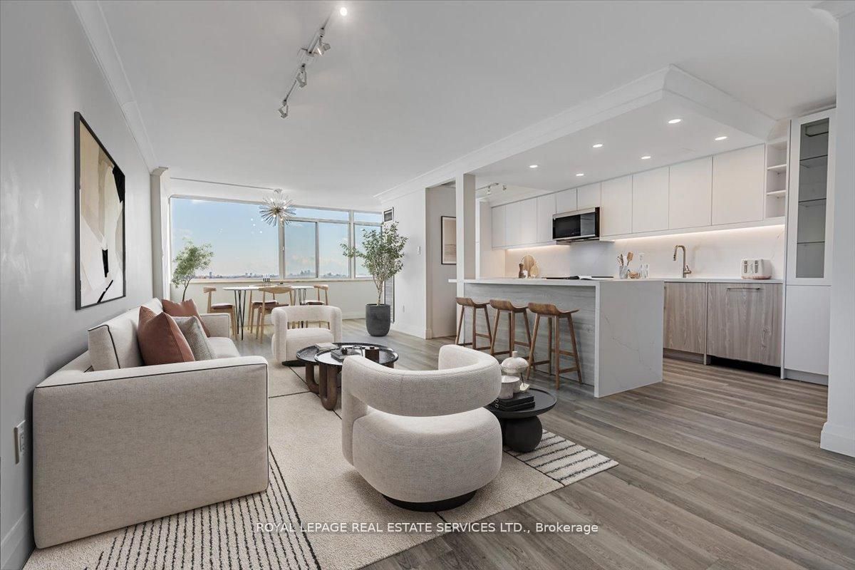3000 Bathurst Street 706, Toronto, ON M6B 3B4 photo 3