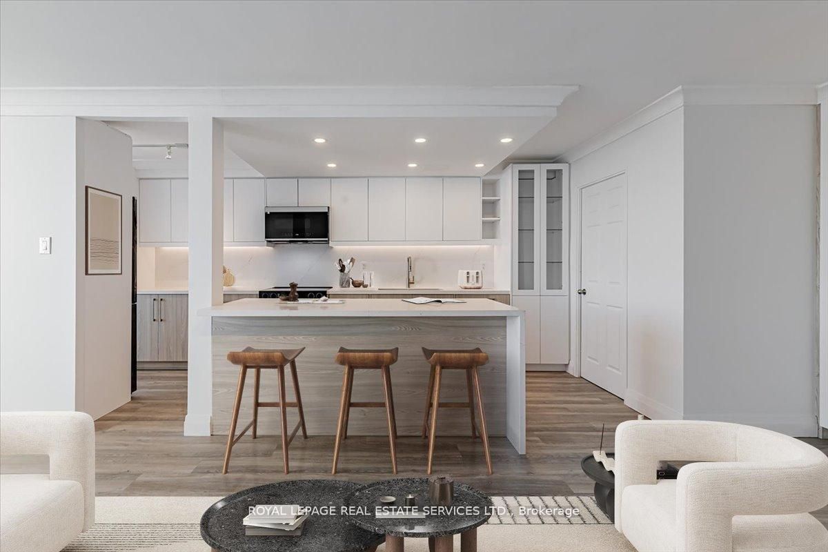 3000 Bathurst Street 706, Toronto, ON M6B 3B4 photo 5