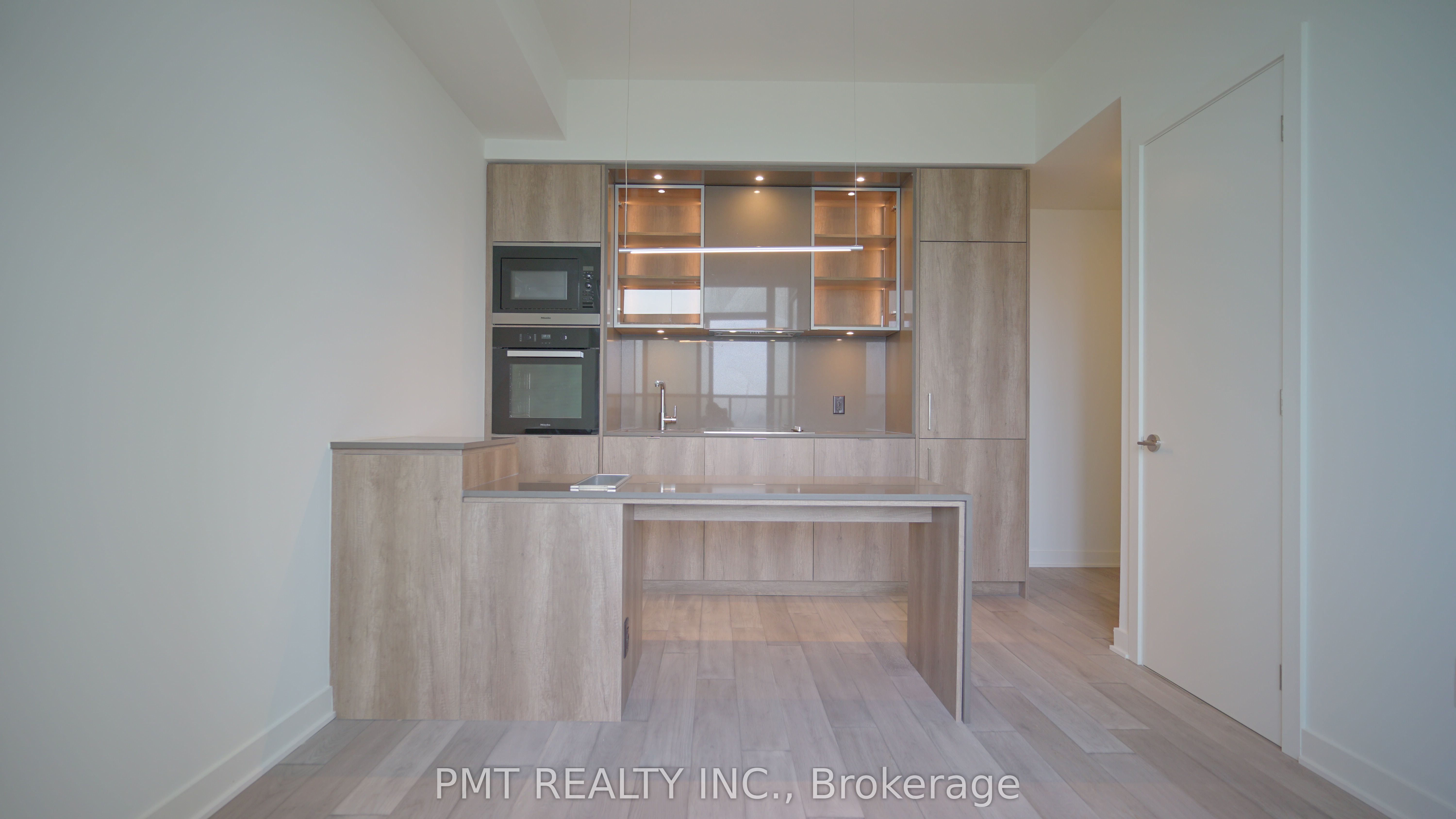 11 Yorkville Avenue 4210, Toronto, ON M4W 0B7 photo 2