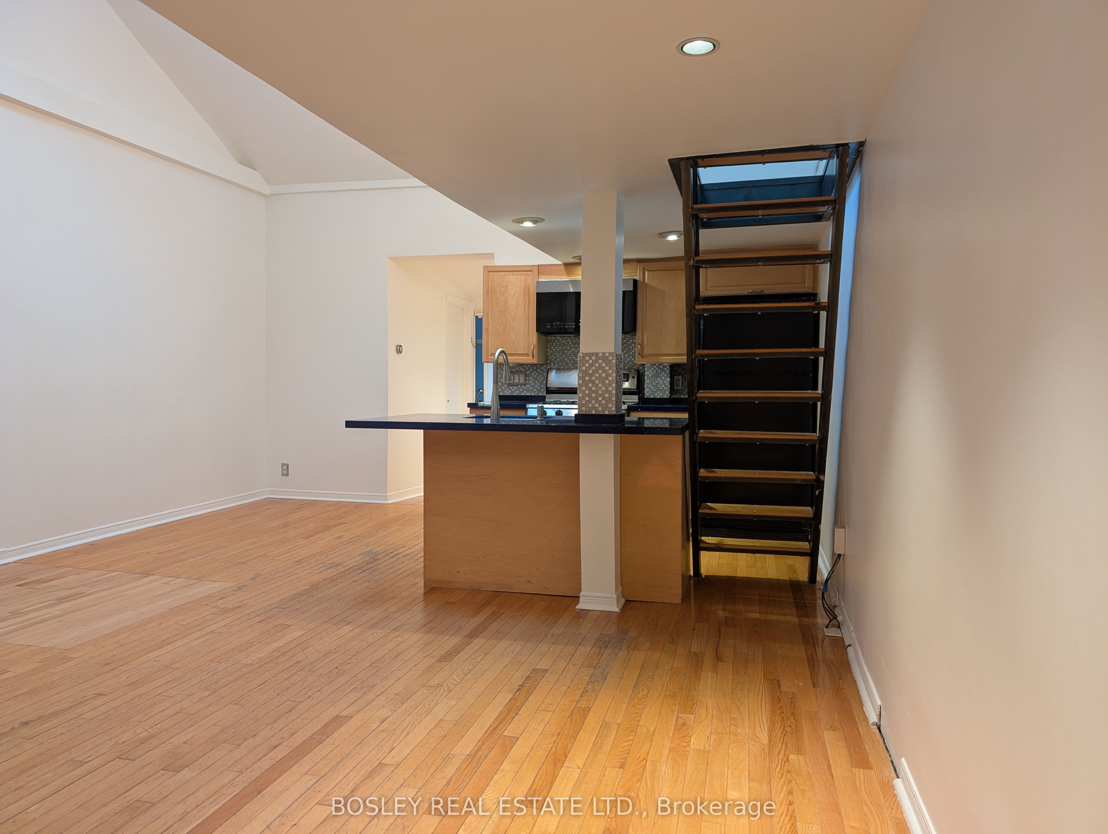 230 Ontario Street, Toronto, ON M5A 2V5 photo 5