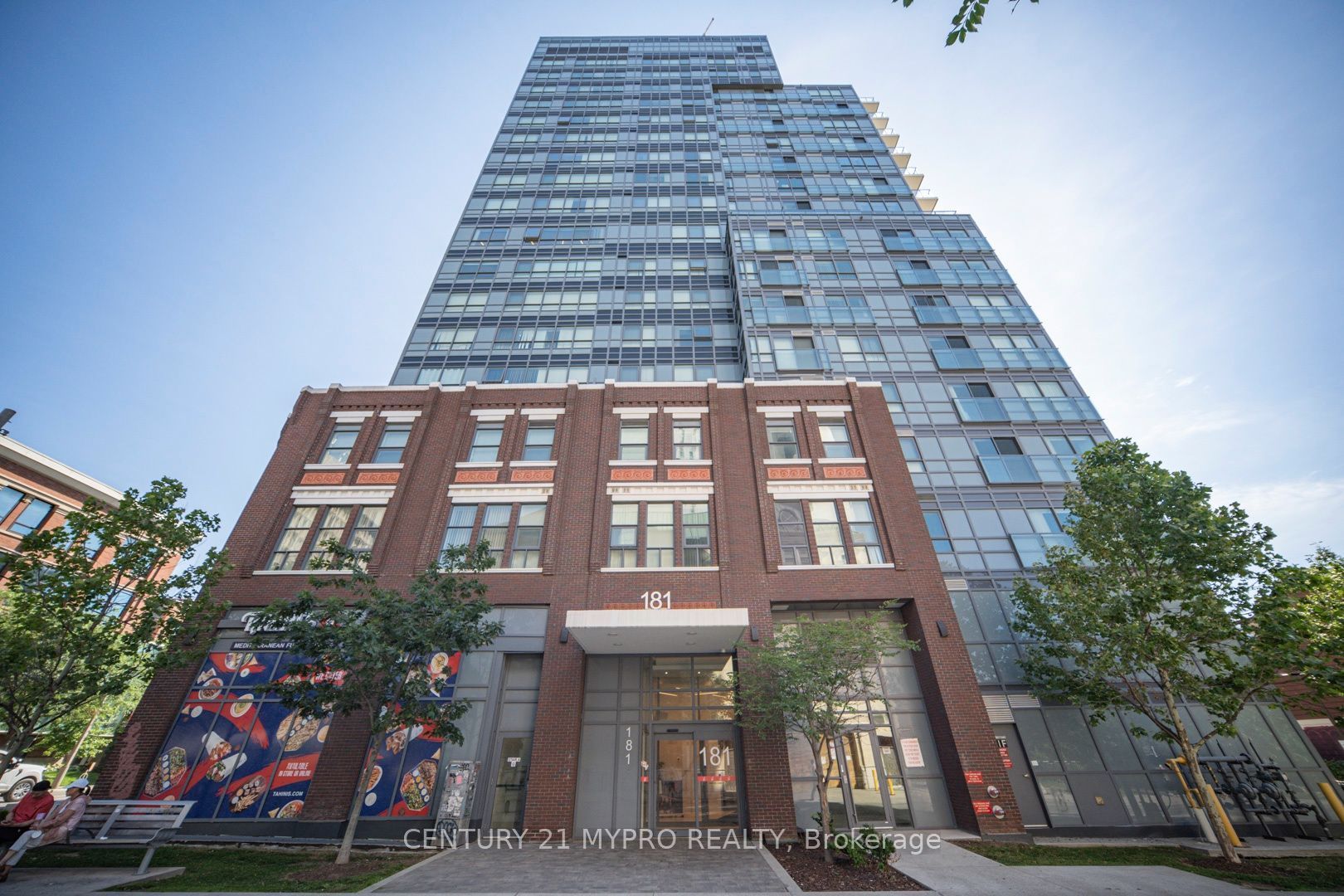 181 Huron Street 1604, Toronto, ON M5T 0C1 photo 3