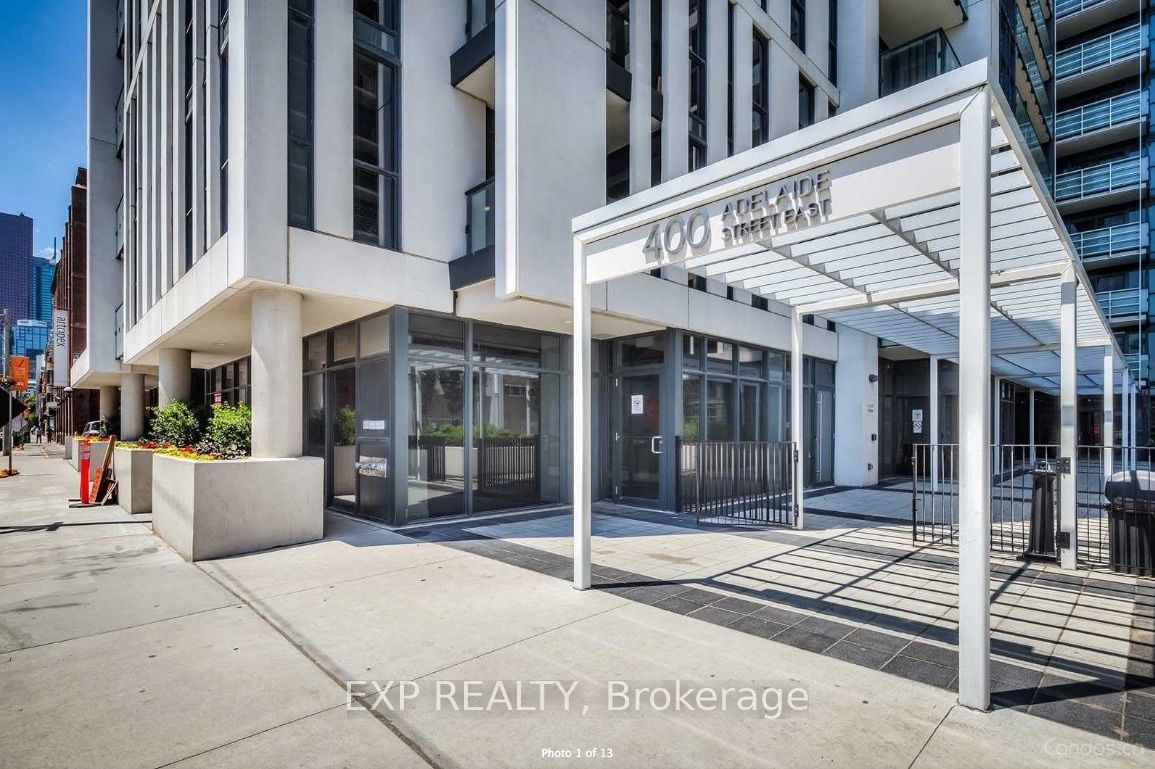 400 Adelaide Street E #702, Toronto, ON M5A 4S3