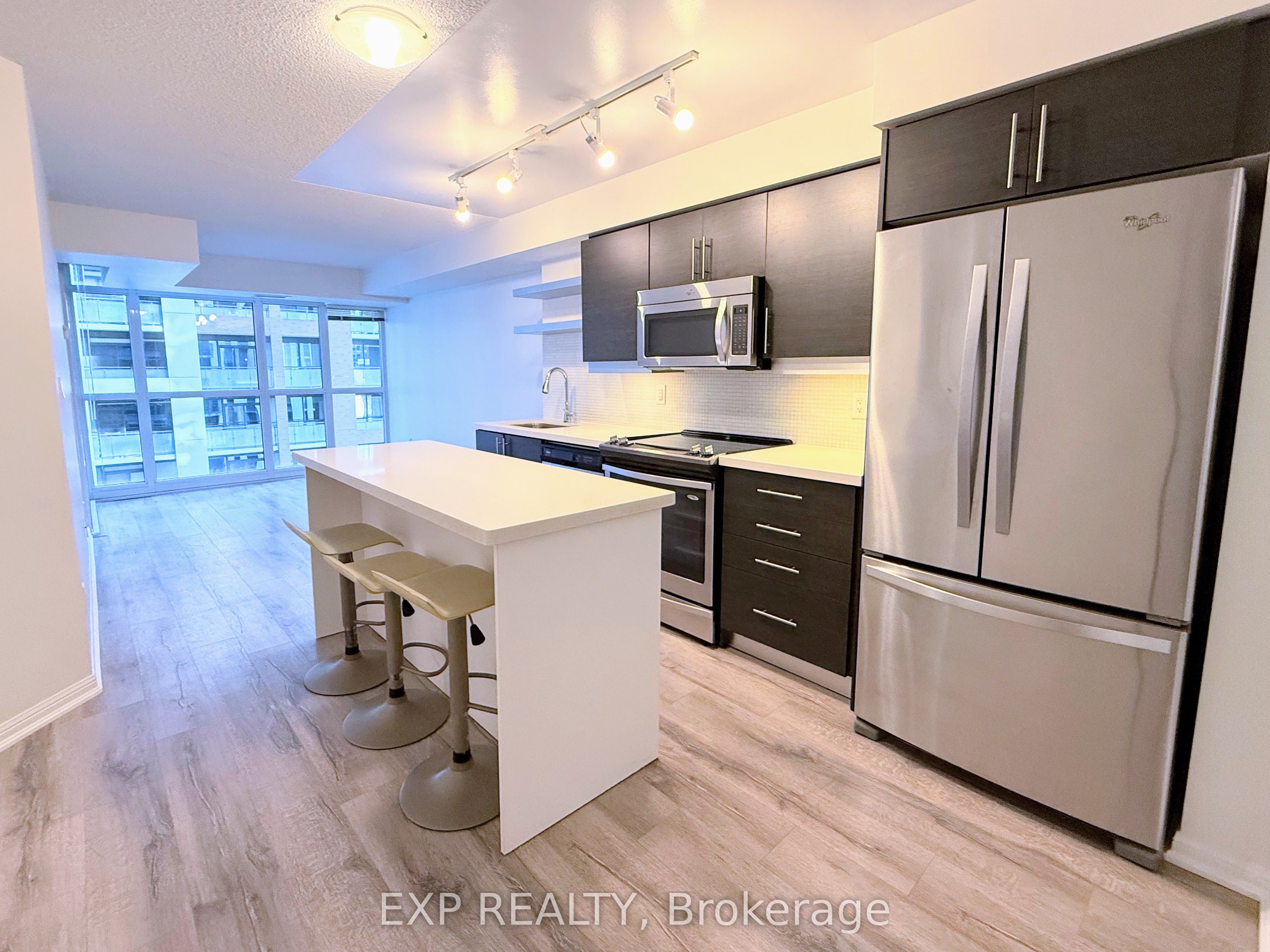 400 Adelaide Street E #702, Toronto, ON M5A 4S3 photo 2