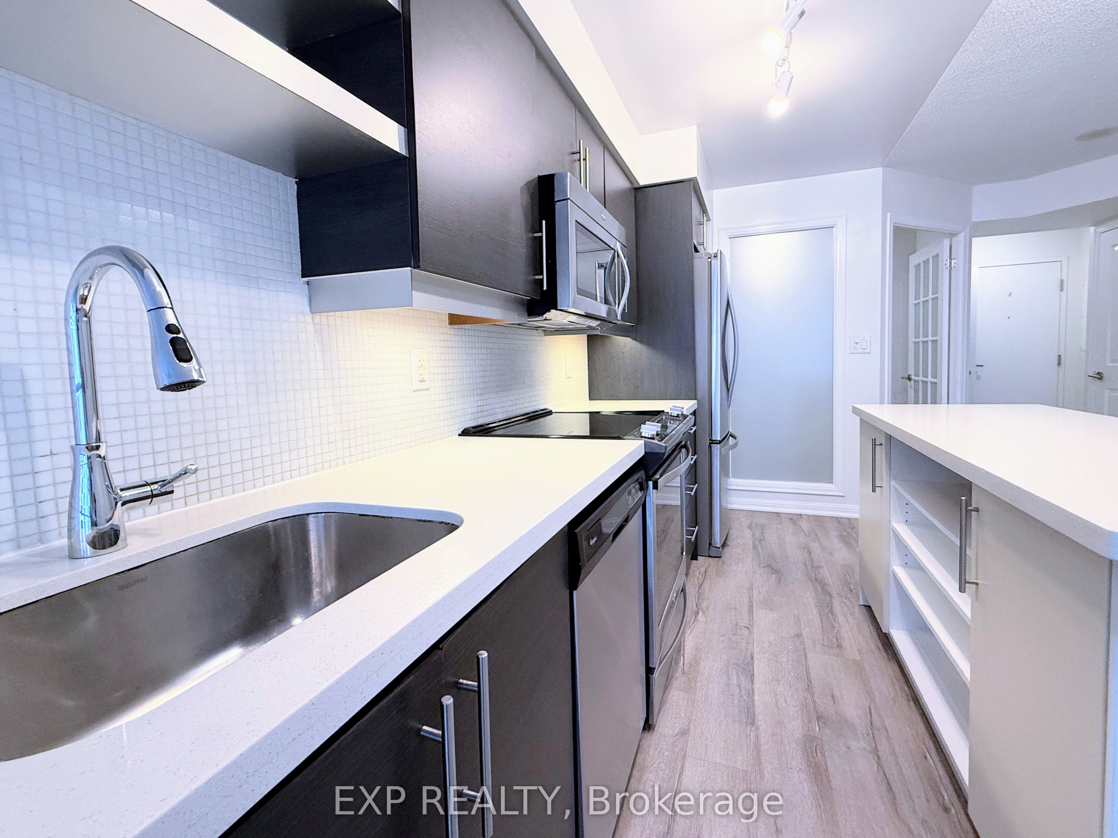 400 Adelaide Street E #702, Toronto, ON M5A 4S3 photo 3