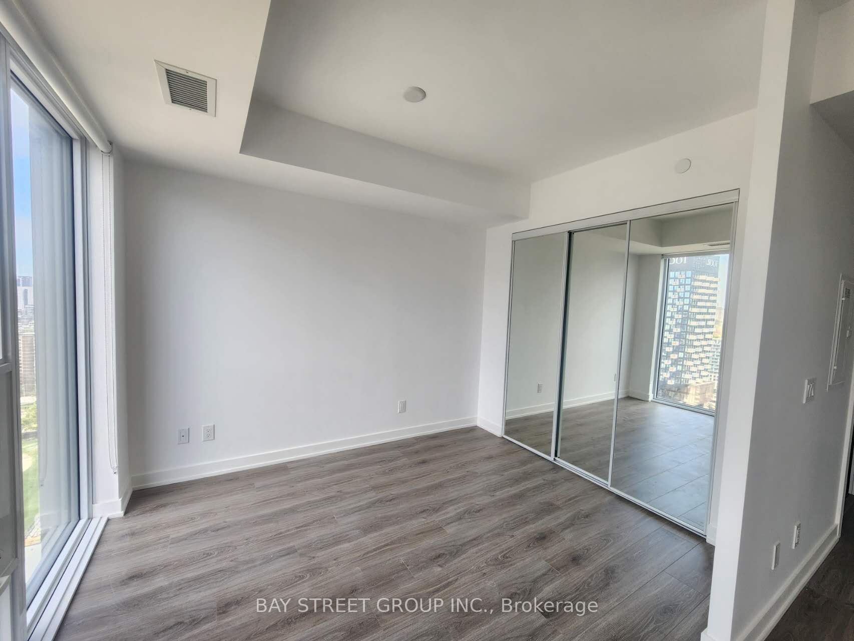 100 Queen Street E 605, Toronto, ON M5C 0B5 photo 4