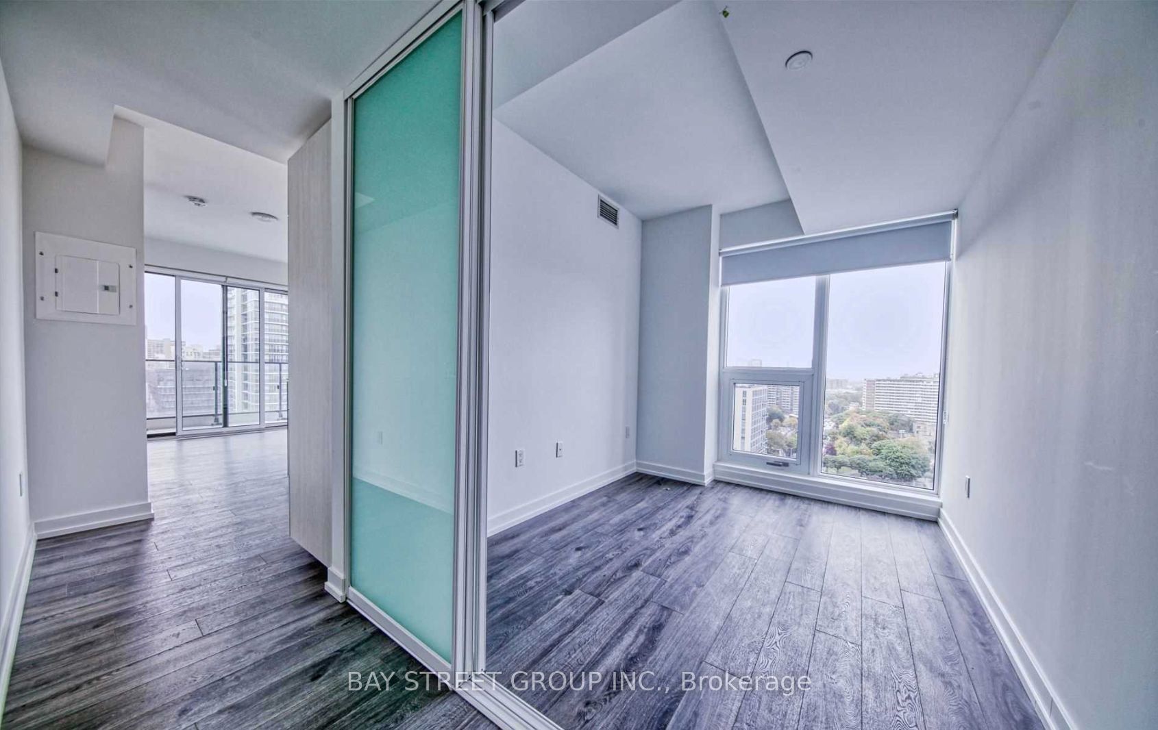 77 Shuter Street 1910, Toronto, ON M5C 1S1 photo 4