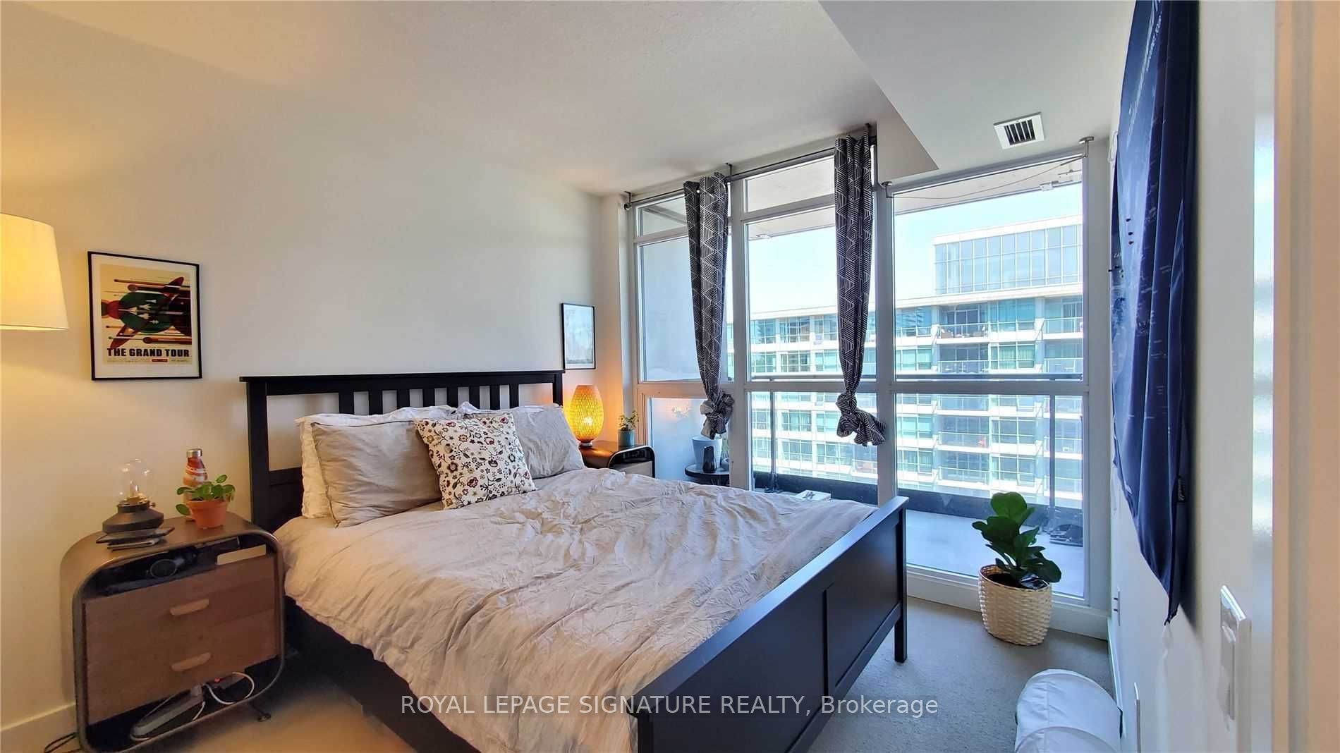 19 Singer Court 1212, Toronto, ON M2K 0B2 photo 5