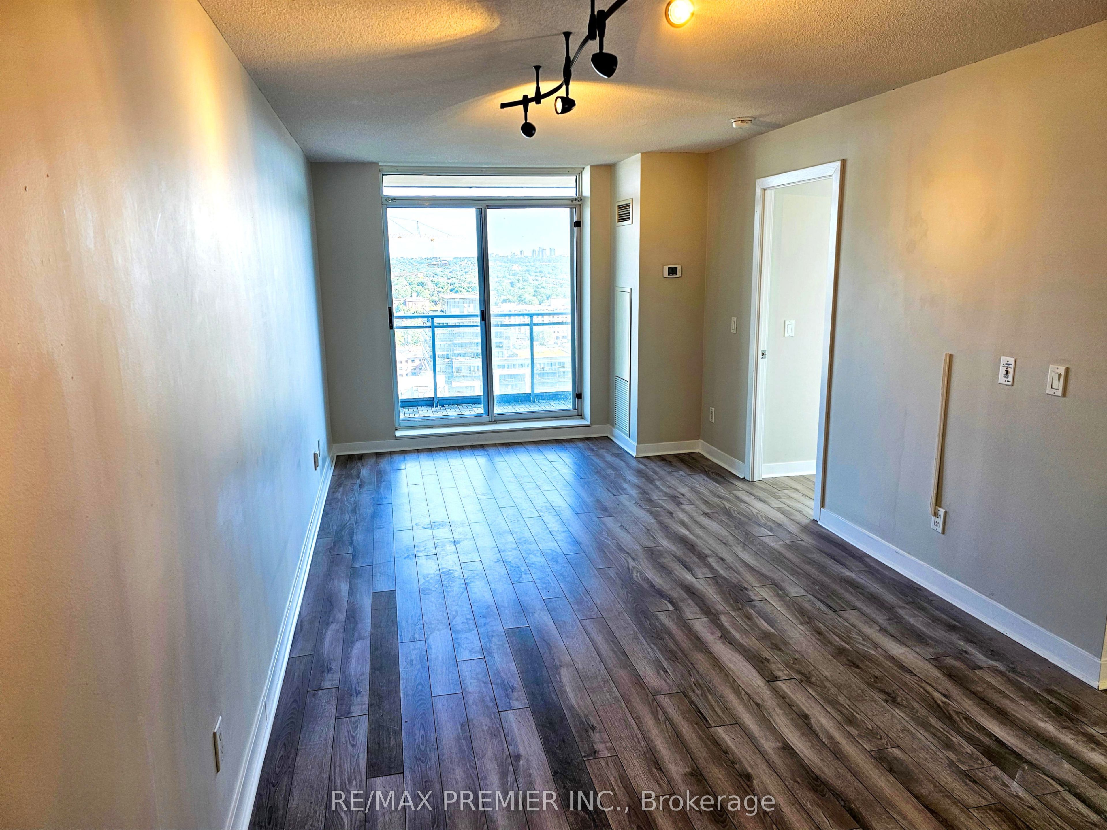 50 Lynn Williams Street 2209, Toronto, ON M6K 3R9 photo 4