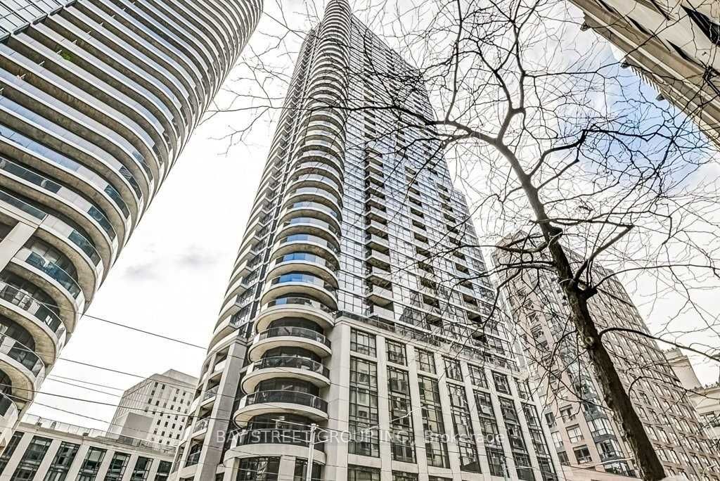 21 Carlton Street 1409, Toronto, ON M5B 1L3 photo 2