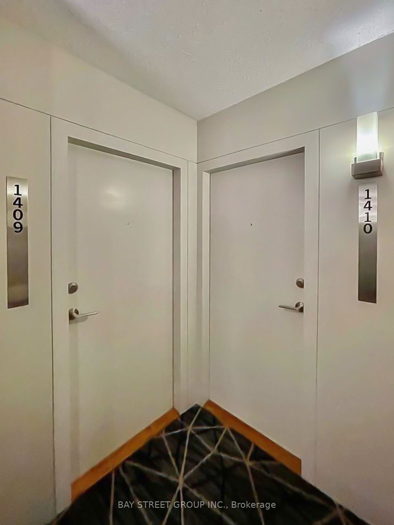 21 Carlton Street 1409, Toronto, ON M5B 1L3 photo 3