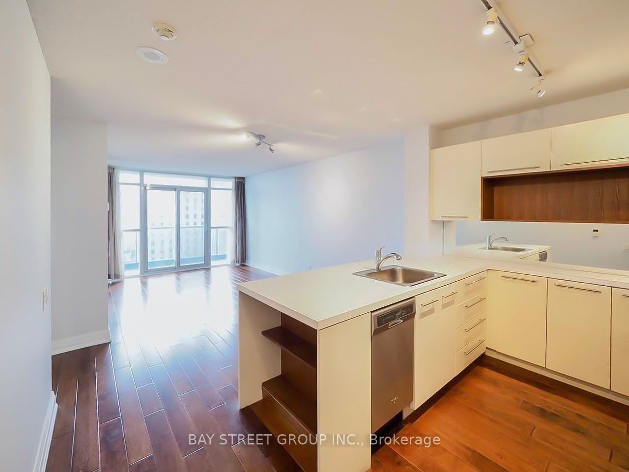 21 Carlton Street 1409, Toronto, ON M5B 1L3 photo 5