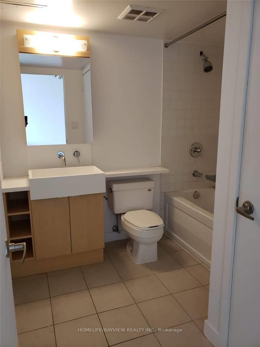 11 Brunel Court 912, Toronto, ON M5V 3Y3 photo 4