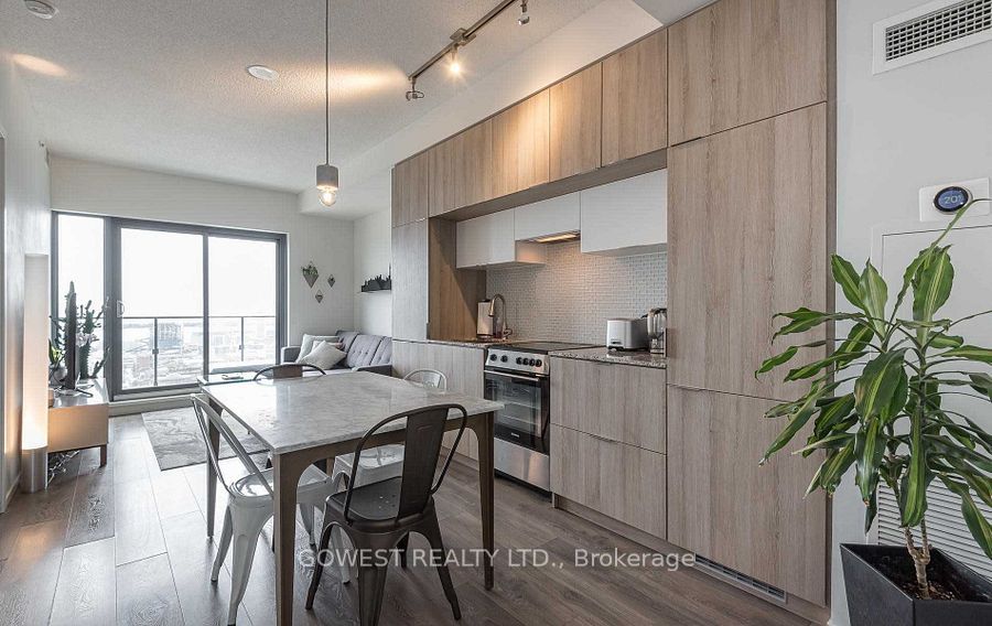 159 Dundas Street E 3603, Toronto, ON M5B 1E4 photo 3