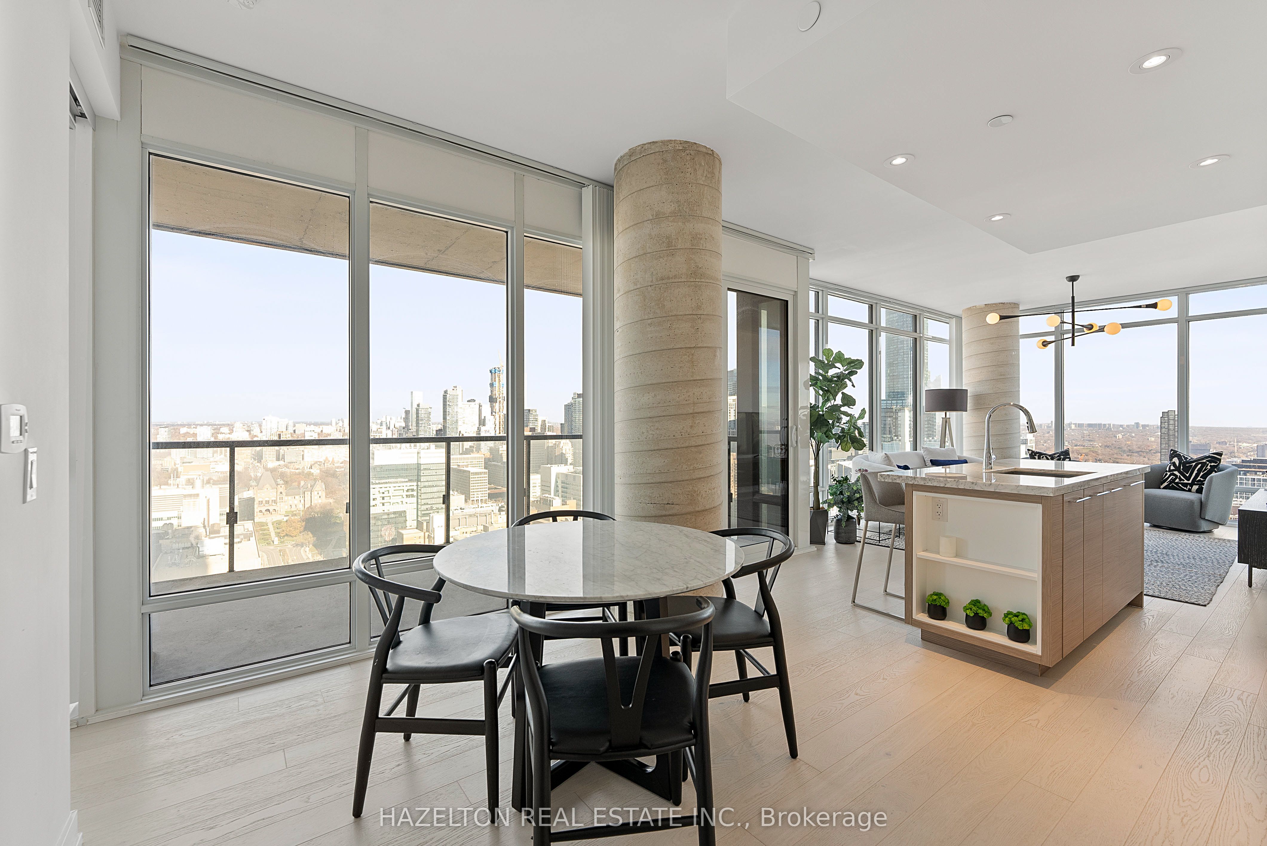 488 University Avenue 3402, Toronto, ON M5G 0C1 photo 5