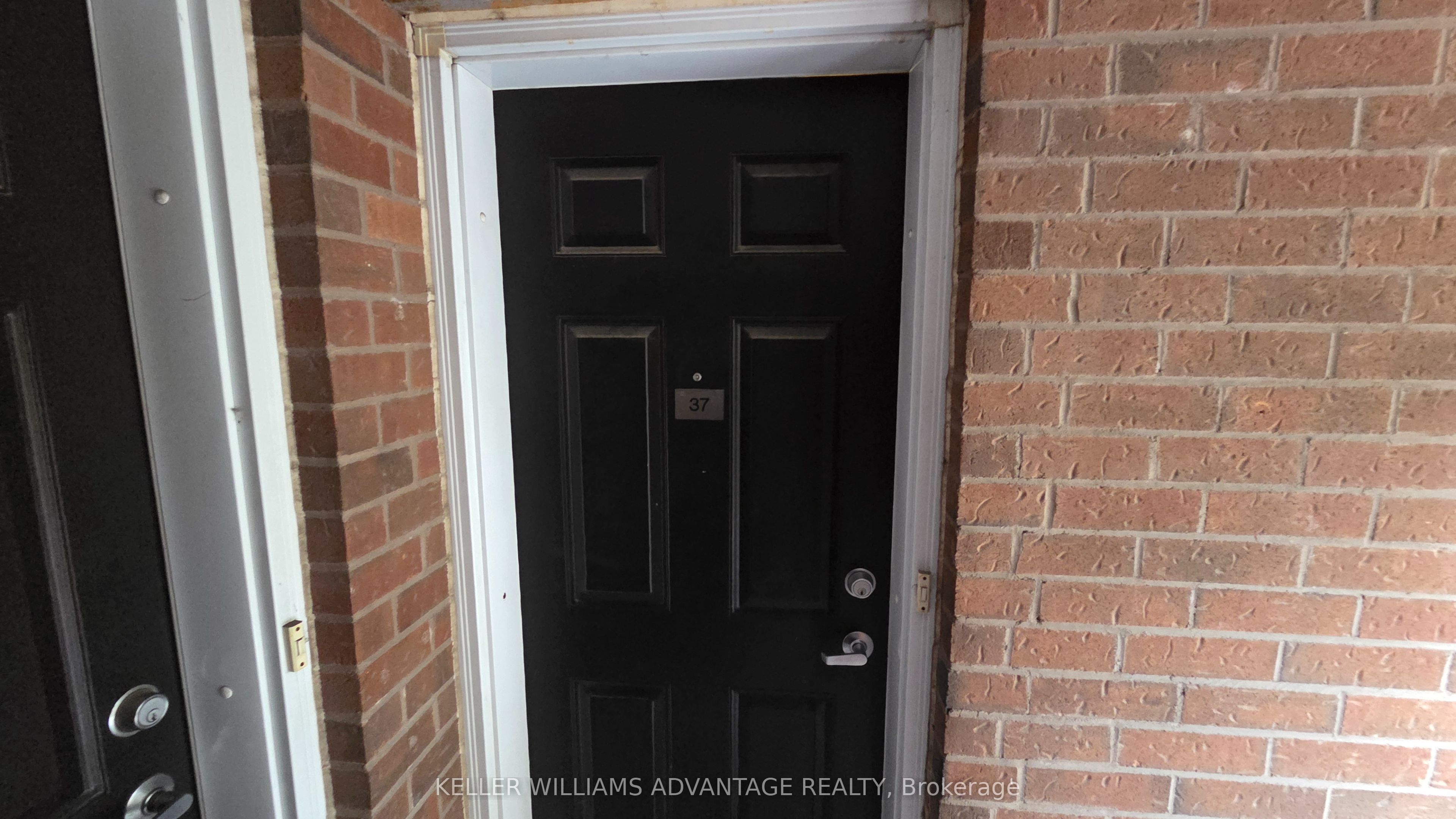 217 St. George Street 37, Toronto, ON M5R 3S7 photo 3