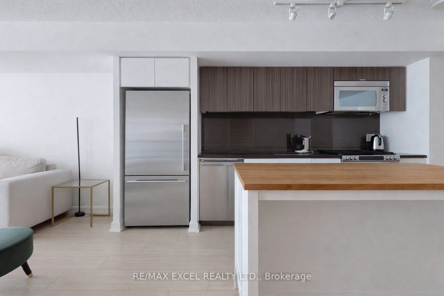 75 Queens Wharf Road 1606, Toronto, ON M5V 0J8 photo 4