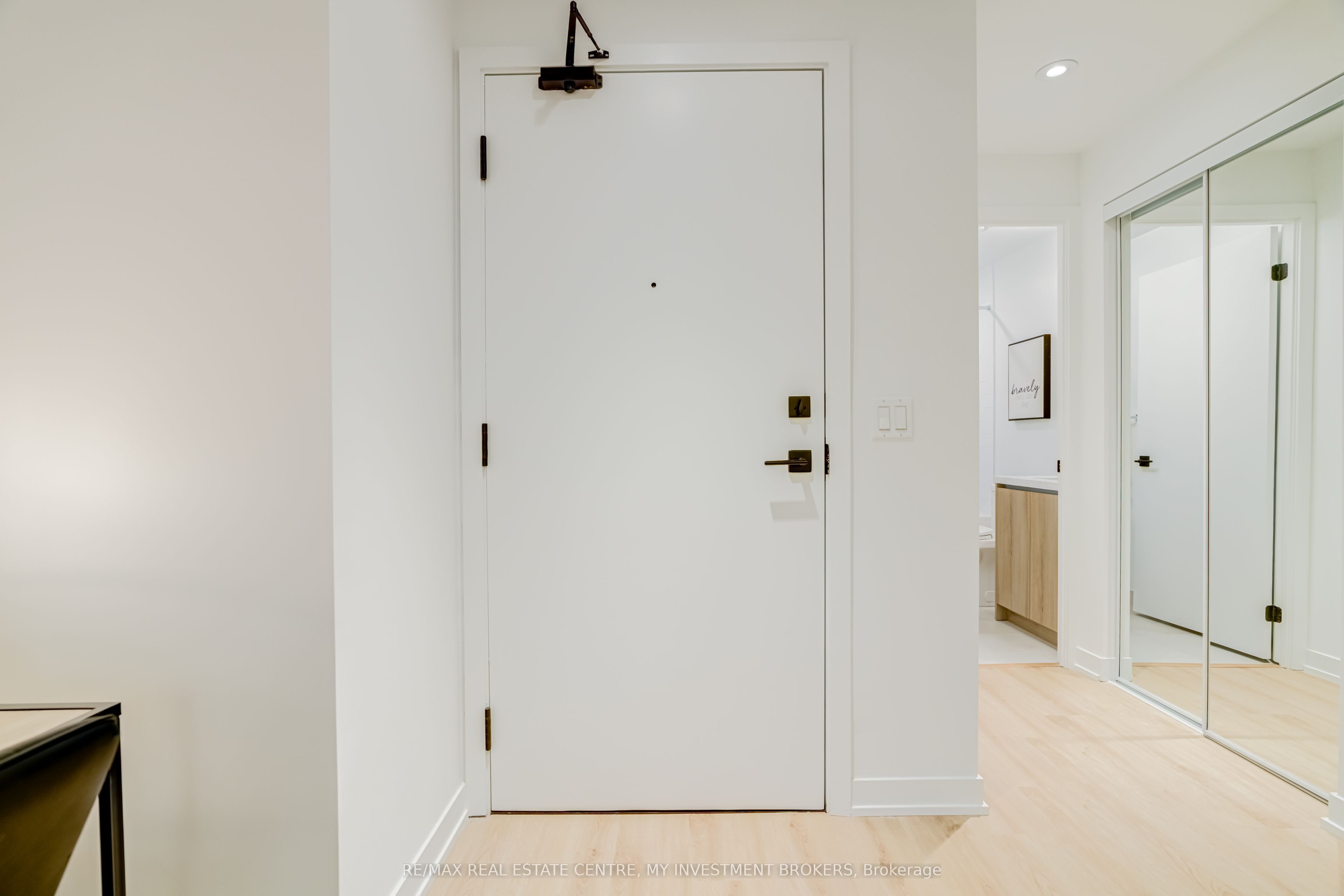319 Jarvis Street 2605, Toronto, ON M5B 0C8 photo 5