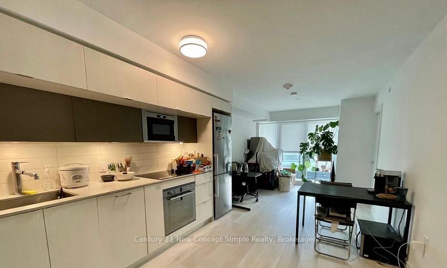 585 Bloor Street 1121, Toronto, ON M4W 0B3