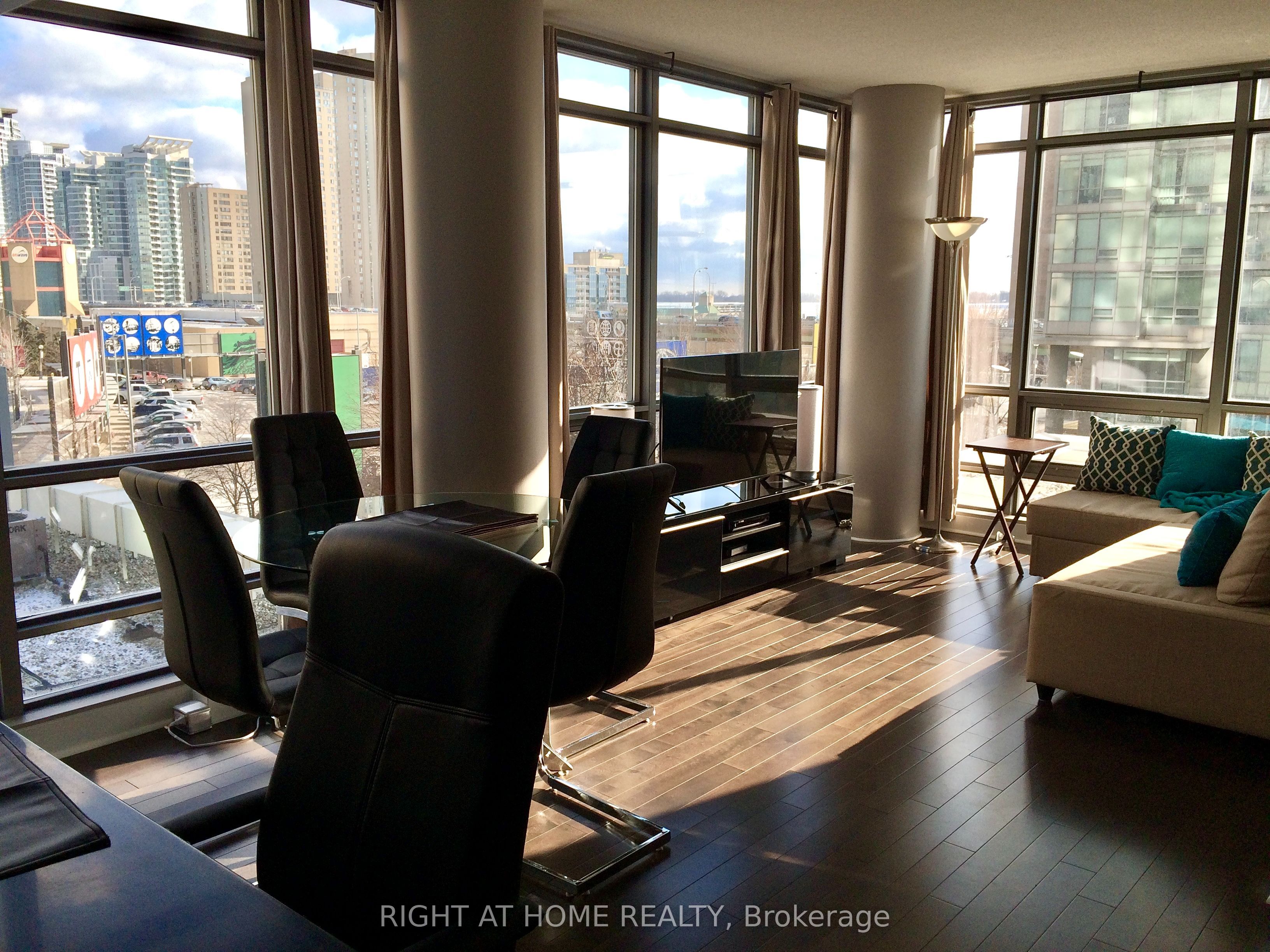 3 Navy Wharf Court 315, Toronto, ON M5V 3V1