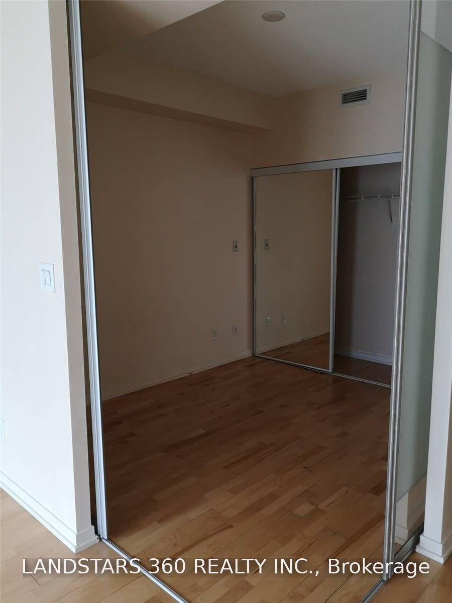 65 Bremner Boulevard 3706, Toronto, ON M5J 0A7 photo 4