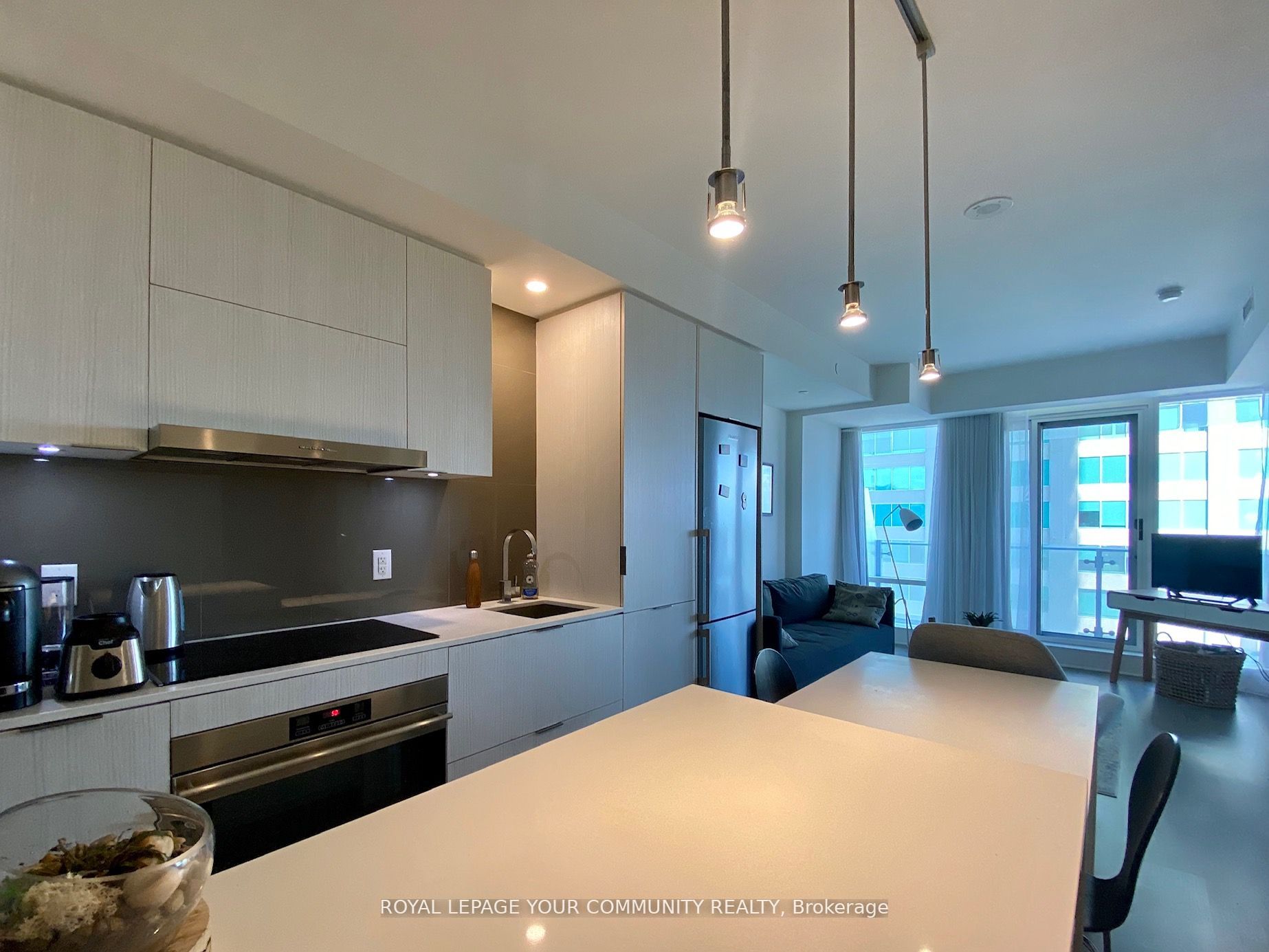 1 Bloor Street E 2812, Toronto, ON M4W 0A9 photo 3