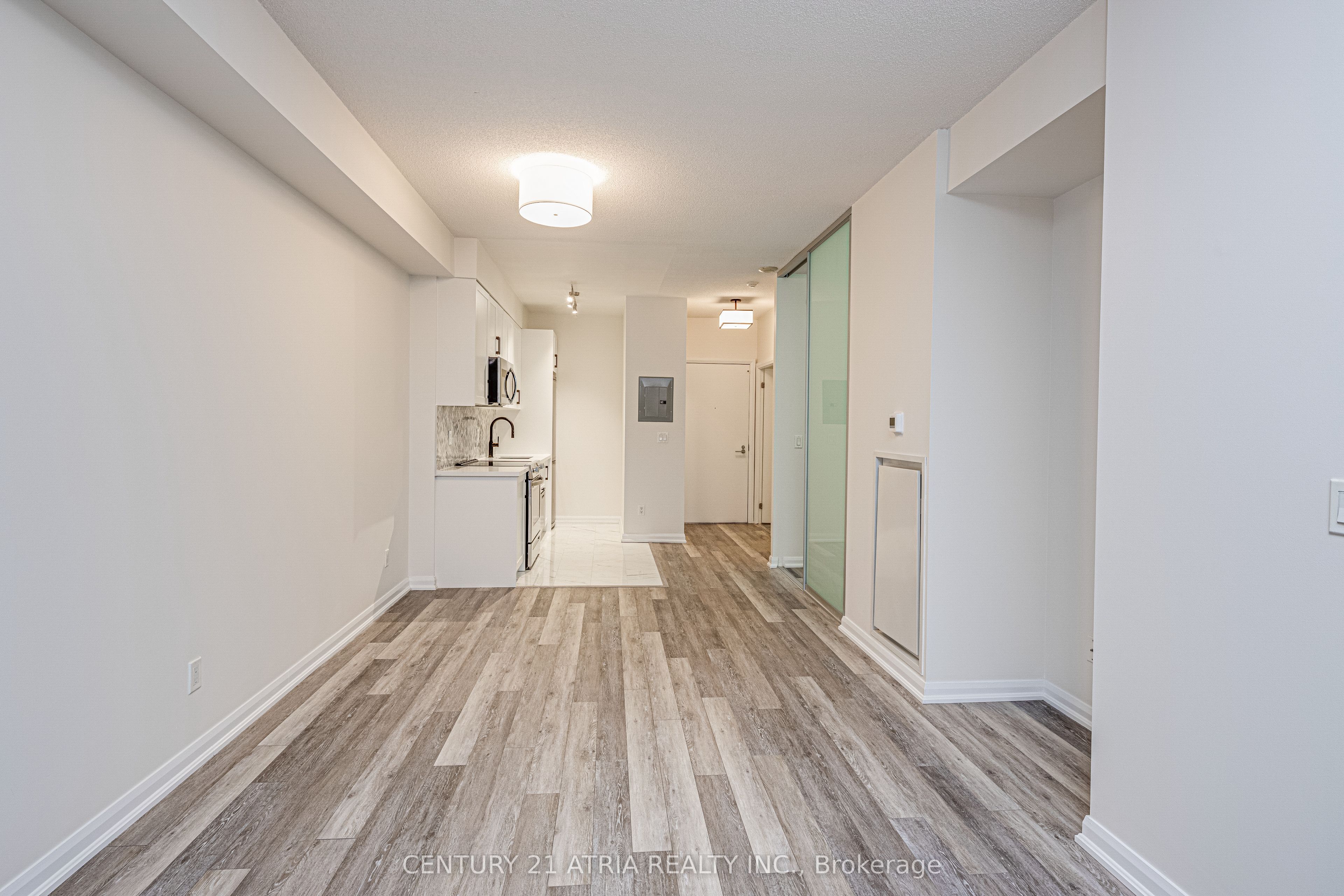 111 Elizabeth Street 1117, Toronto, ON M5G 1P7 photo 4
