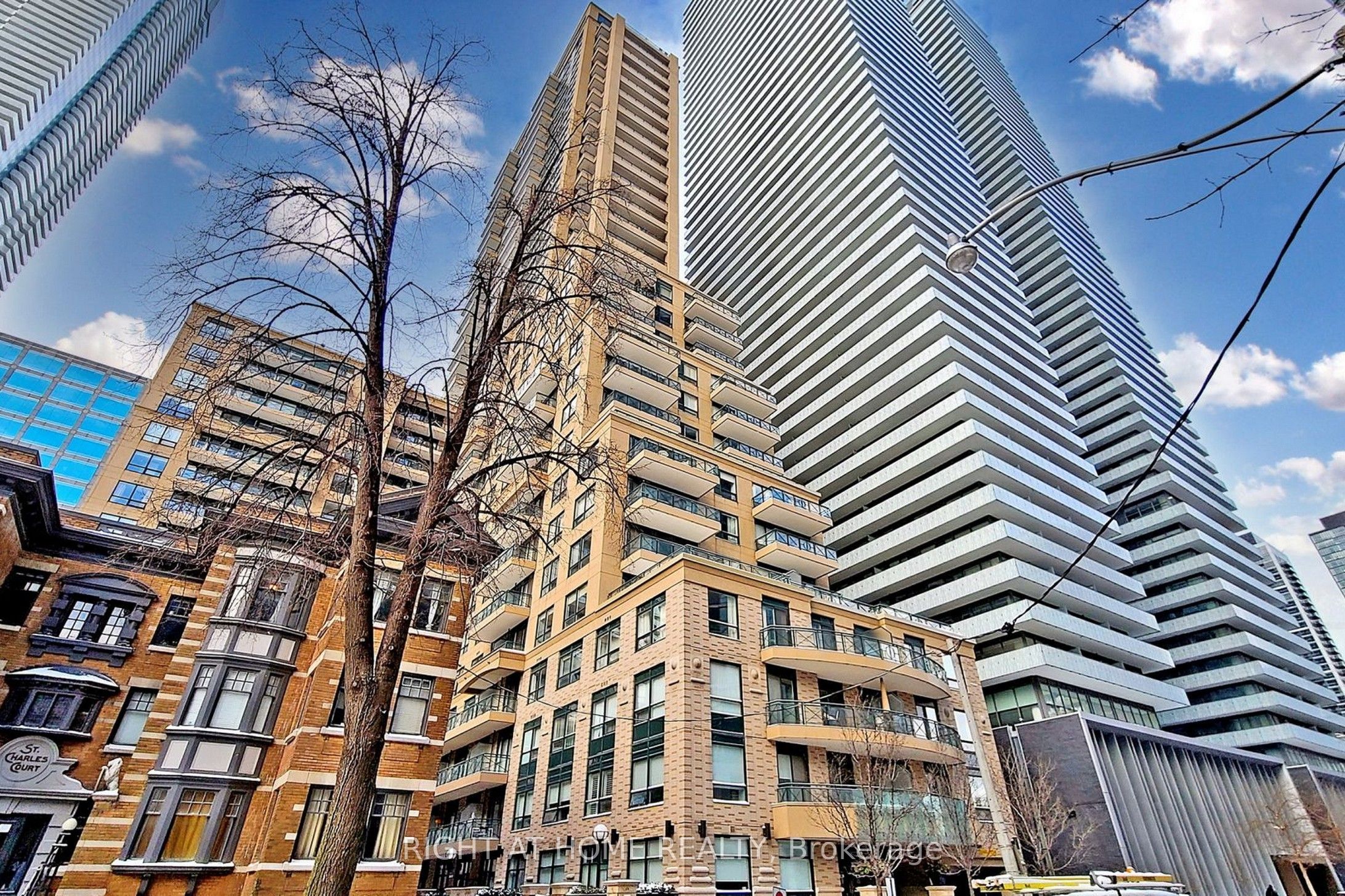 35 Hayden Street 709, Toronto, ON M4Y 3C3 photo 3