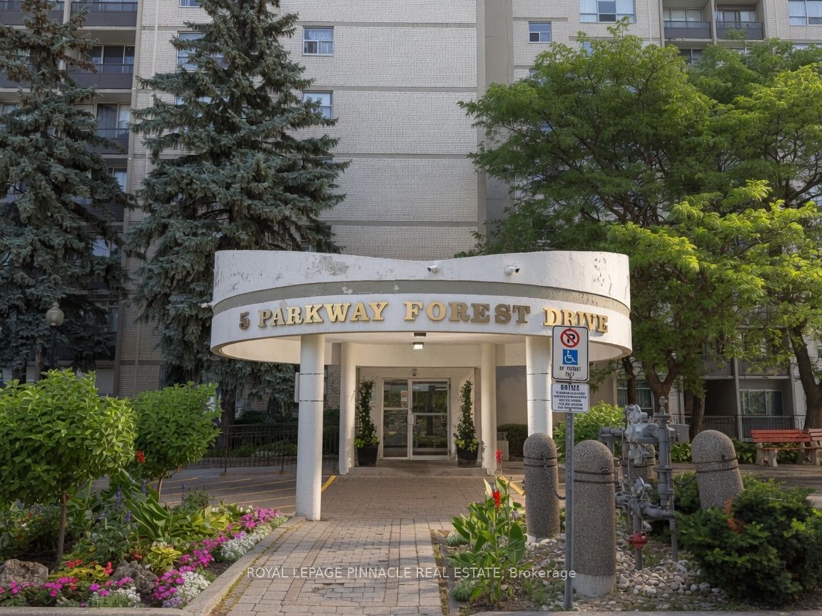 5 Parkway Forest Drive 1512, Toronto, ON M2J 1L2 photo 2