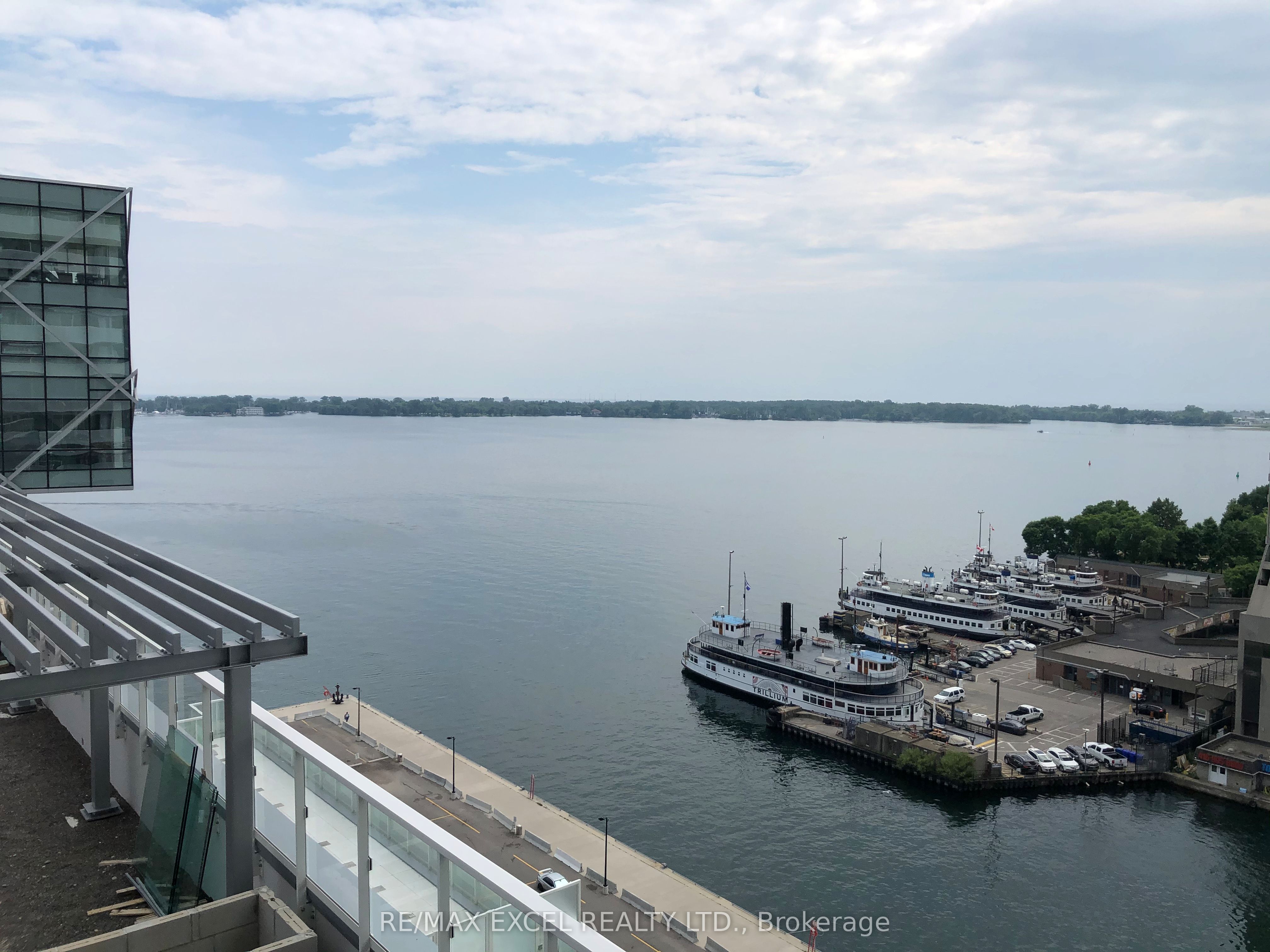 15 Queens Quay E 1303, Toronto, ON M5E 0A4
