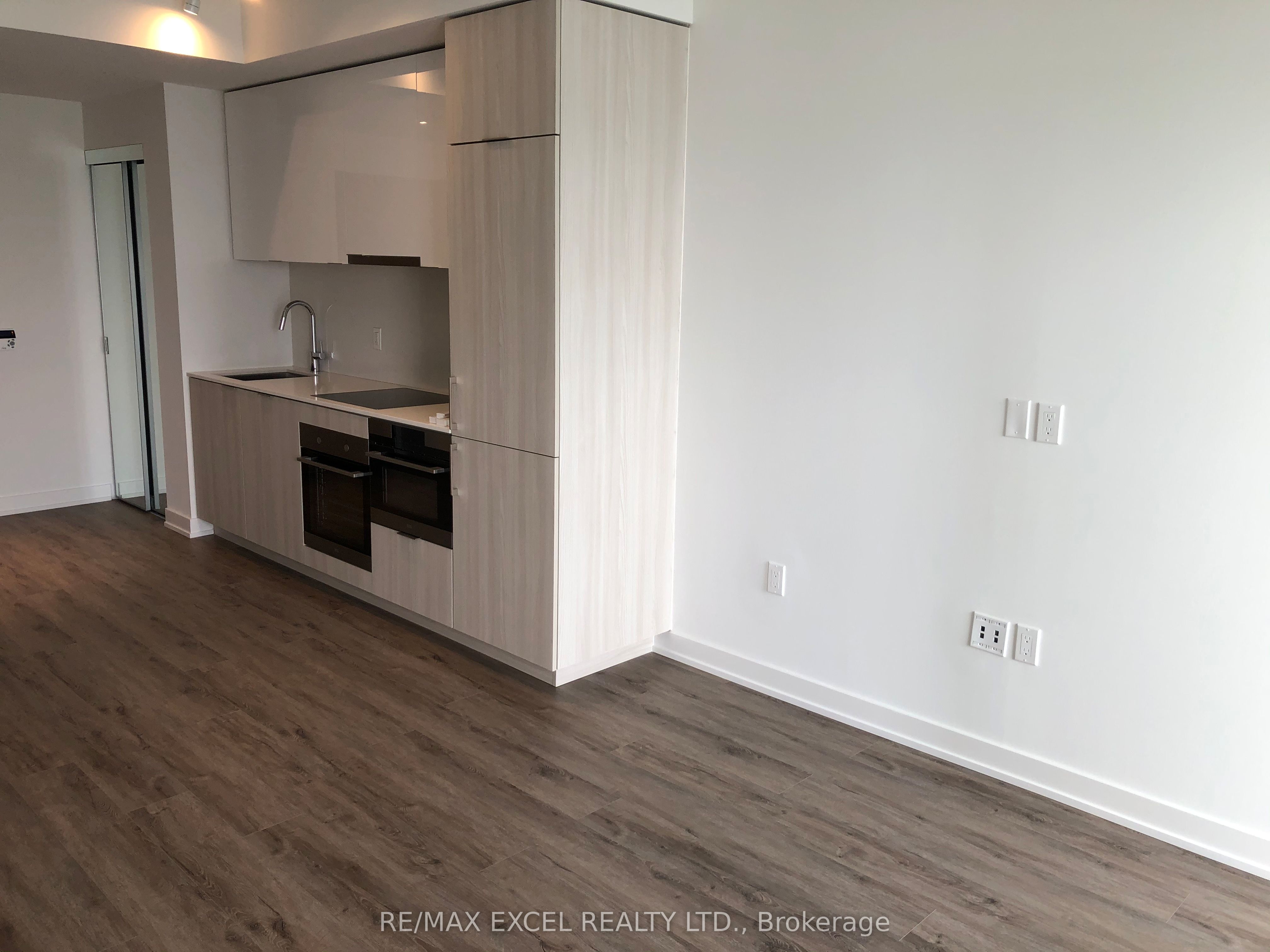 15 Queens Quay E 1303, Toronto, ON M5E 0A4 photo 3
