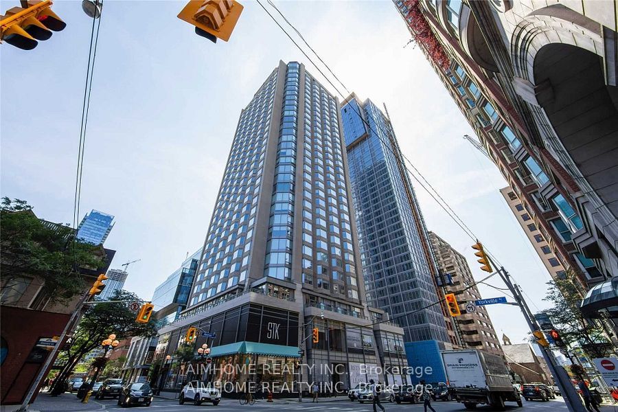 155 Yorkville Avenue 1015, Toronto, ON M5R 1C4