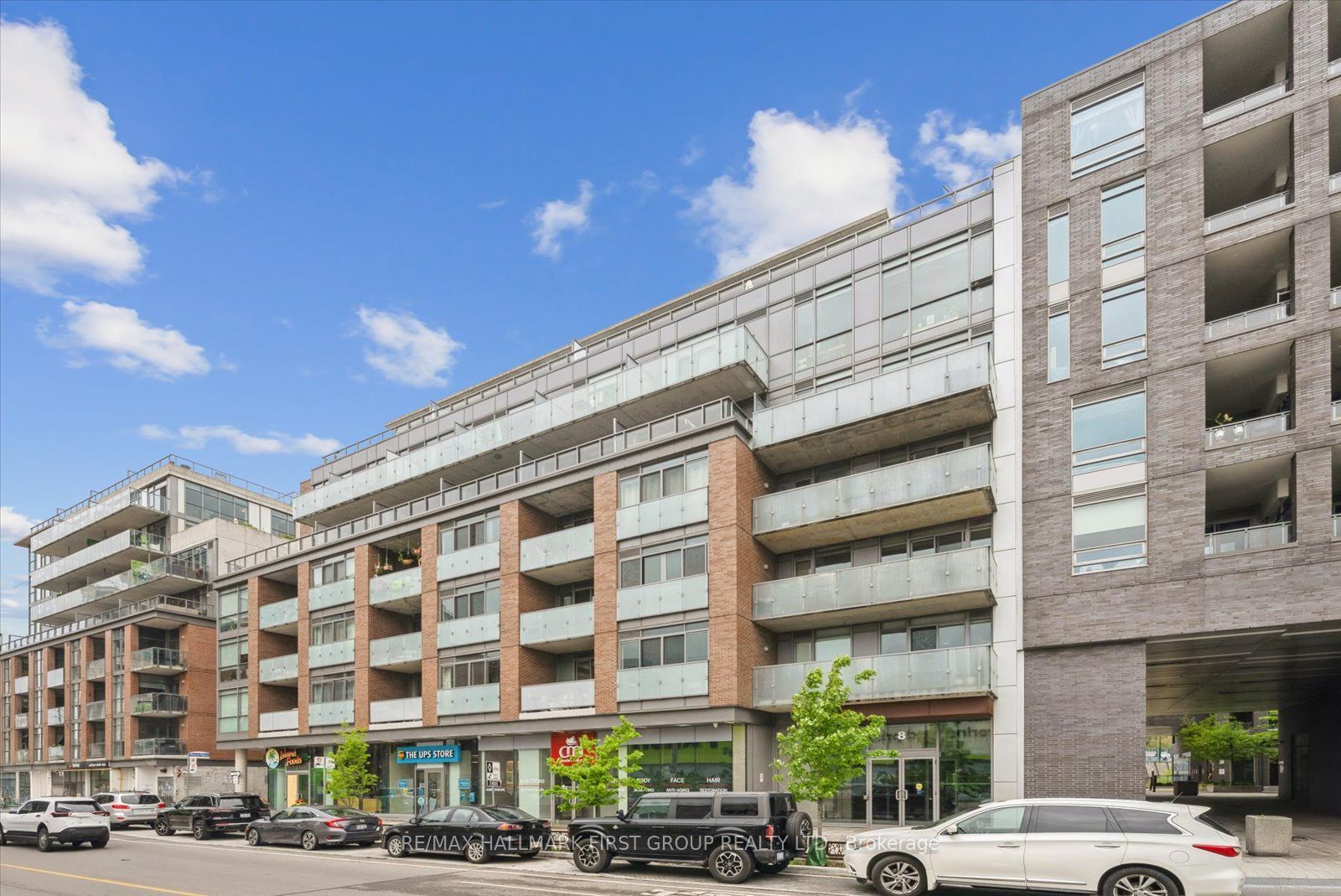 8 Gladstone Avenue 602, Toronto, ON M6J 0B3