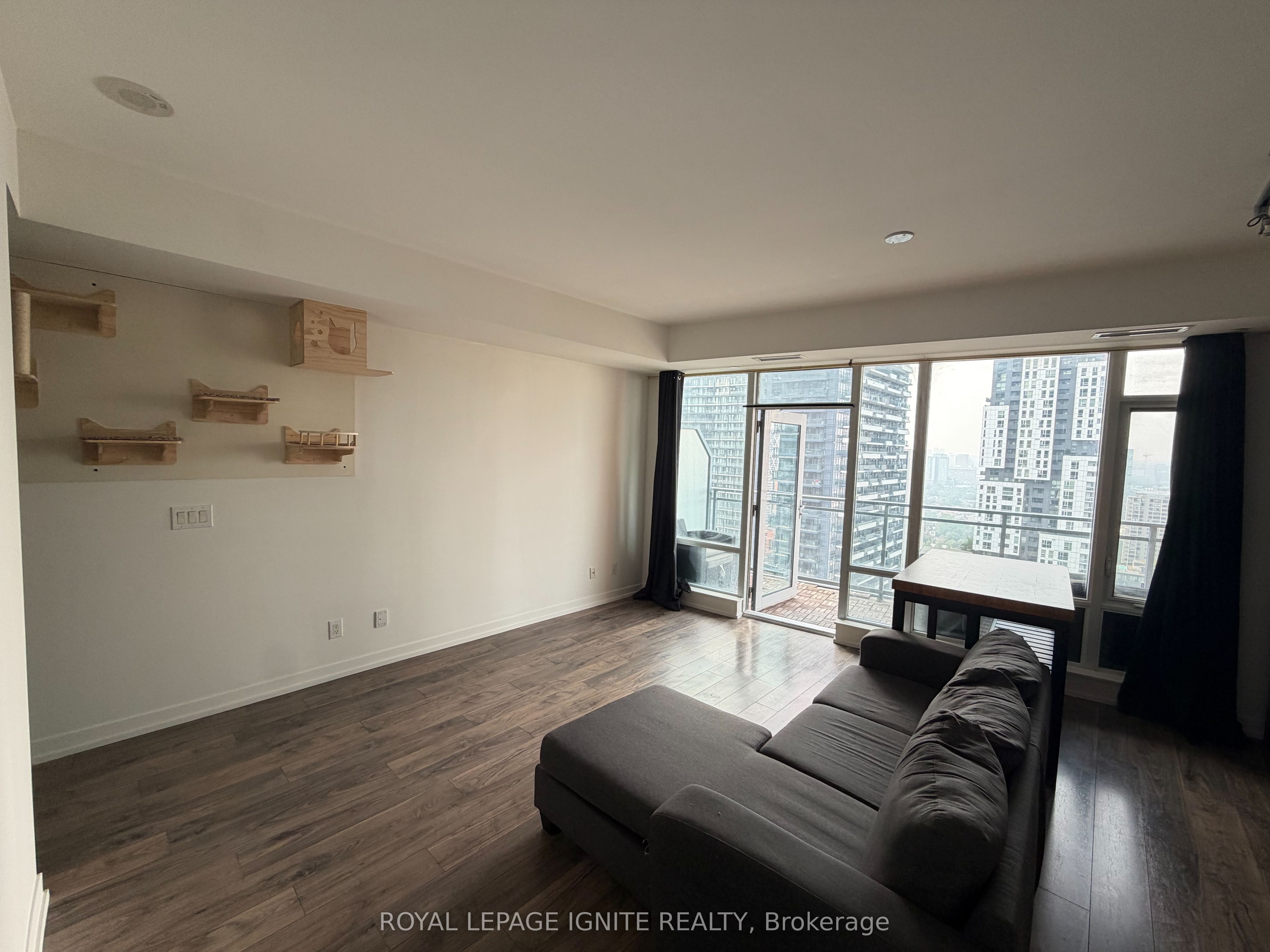 21 Widmer Street 2905, Toronto, ON M5V 2E8 photo 4
