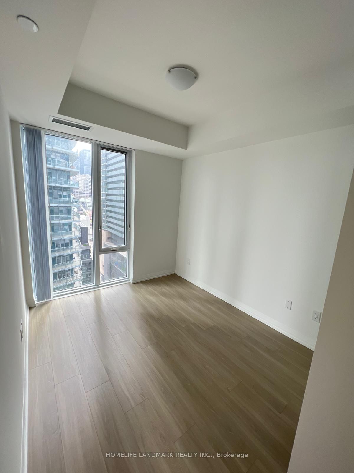 8 Widmer Street 1907, Toronto, ON M5V 0W6 photo 5