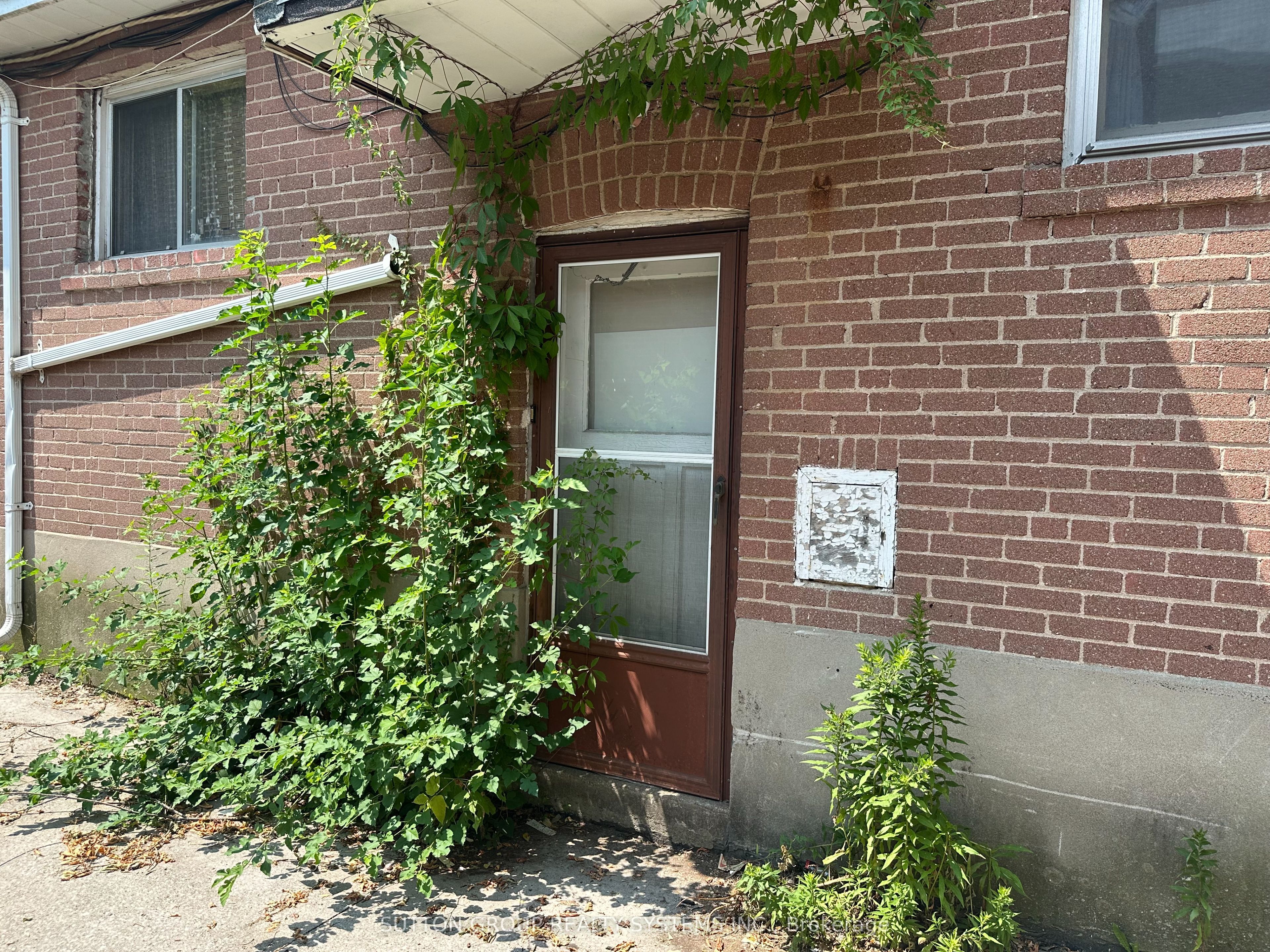 89 Reiner Road, Toronto, ON M3H 2L4 photo 3