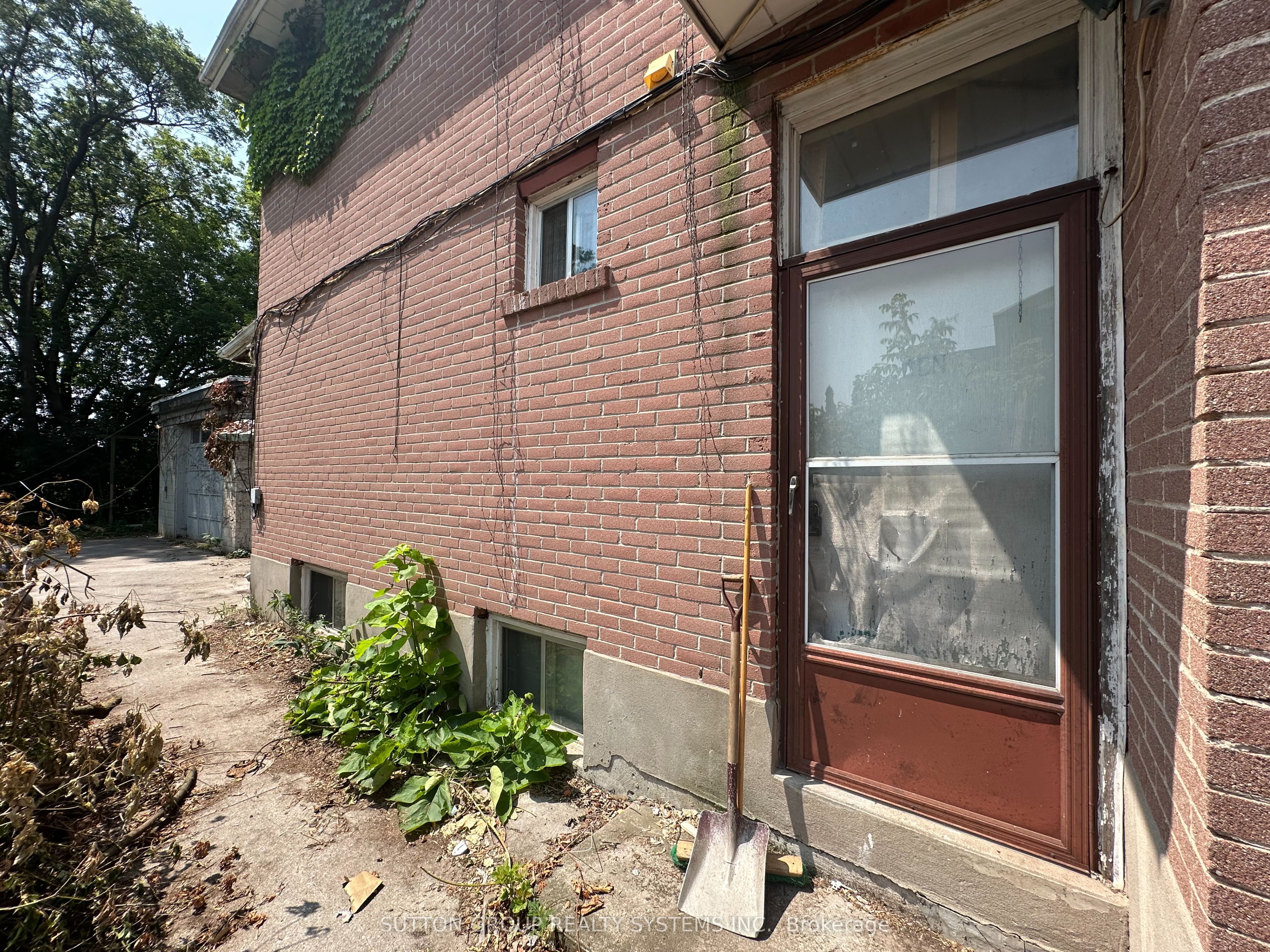89 Reiner Road, Toronto, ON M3H 2L4 photo 5