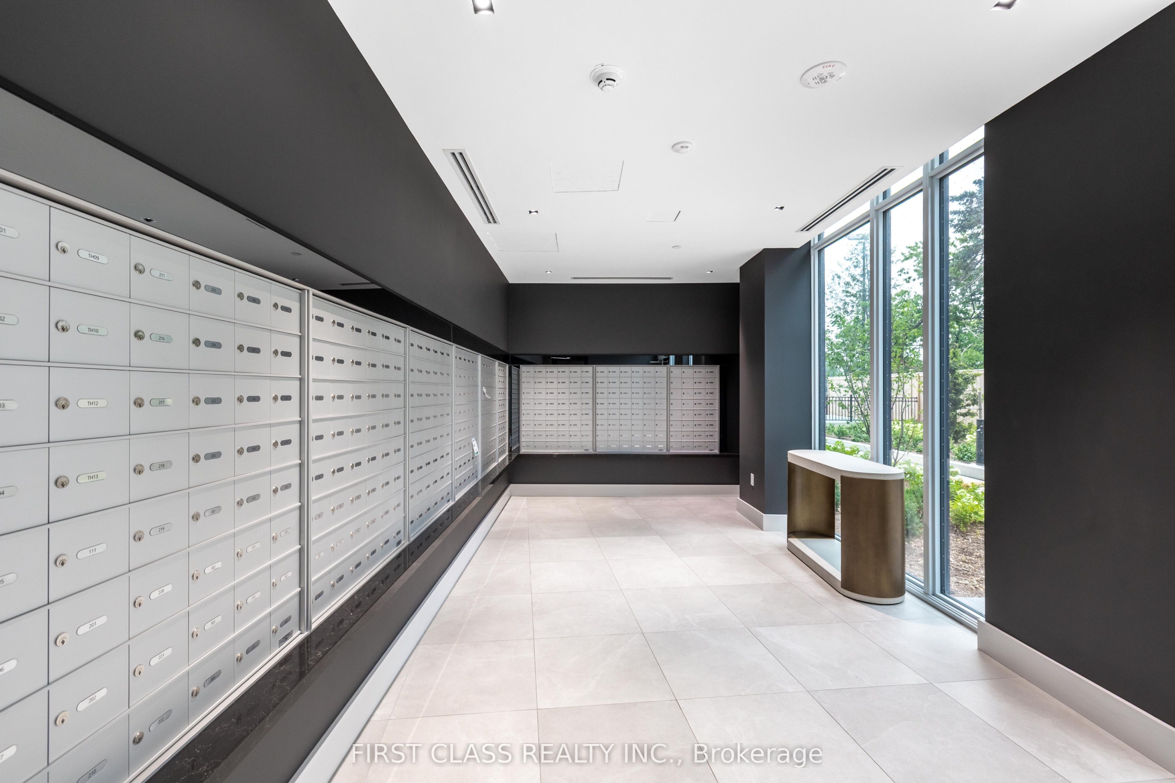 5858 Yonge Street, Toronto, ON M2M 3T3 photo 2