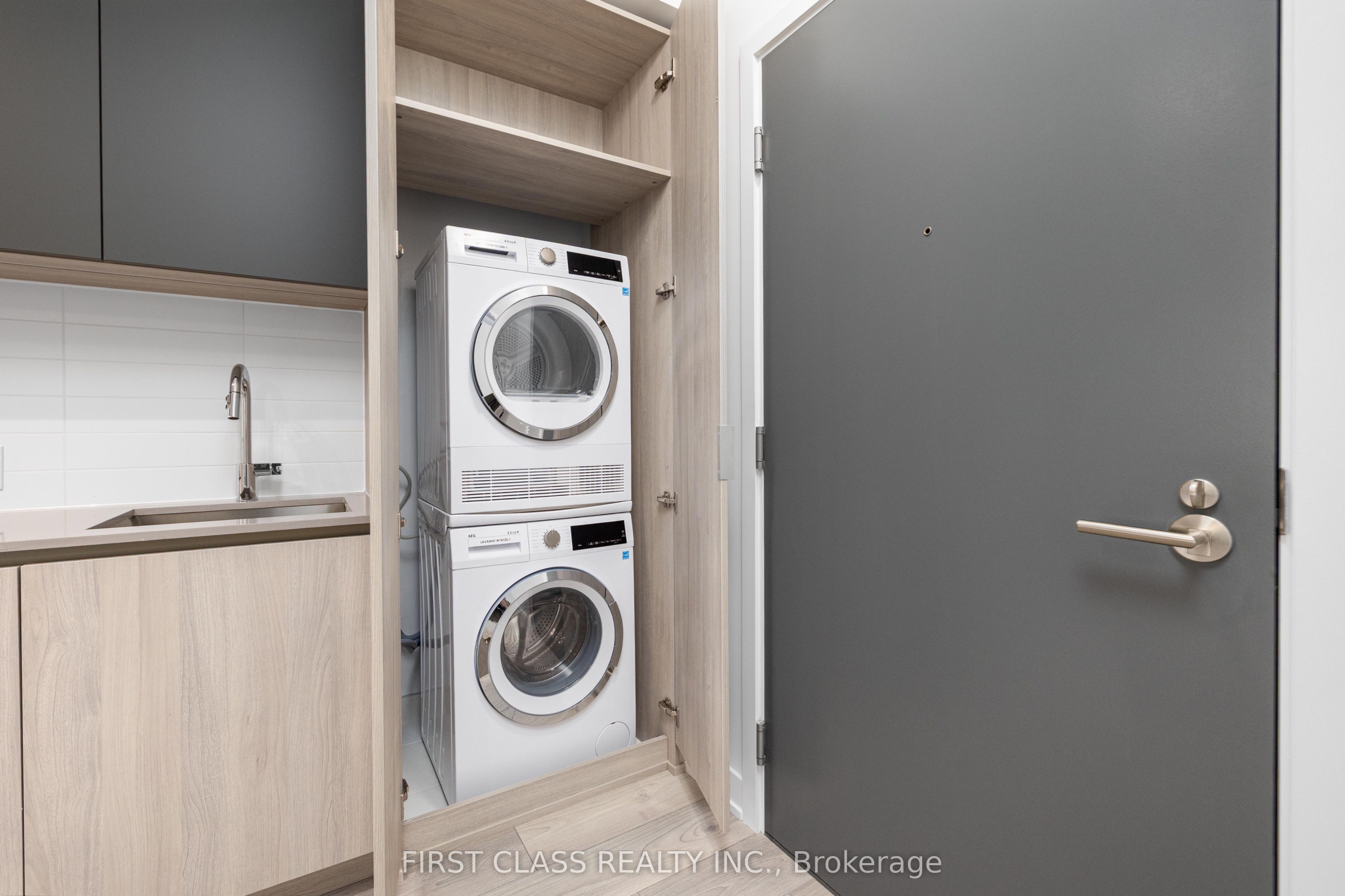 5858 Yonge Street, Toronto, ON M2M 3T3 photo 5