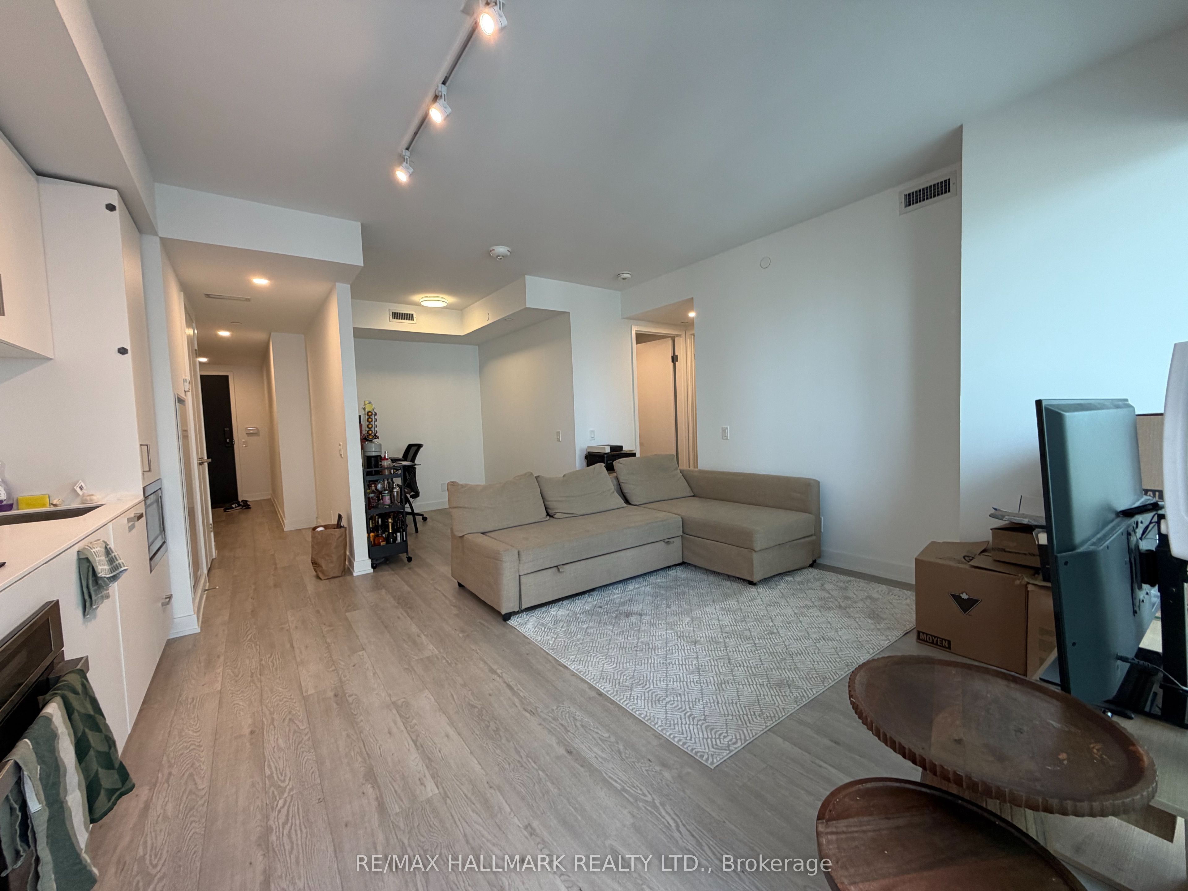 88 Queen Street 1701, Toronto, ON M5C 0B6 photo 5