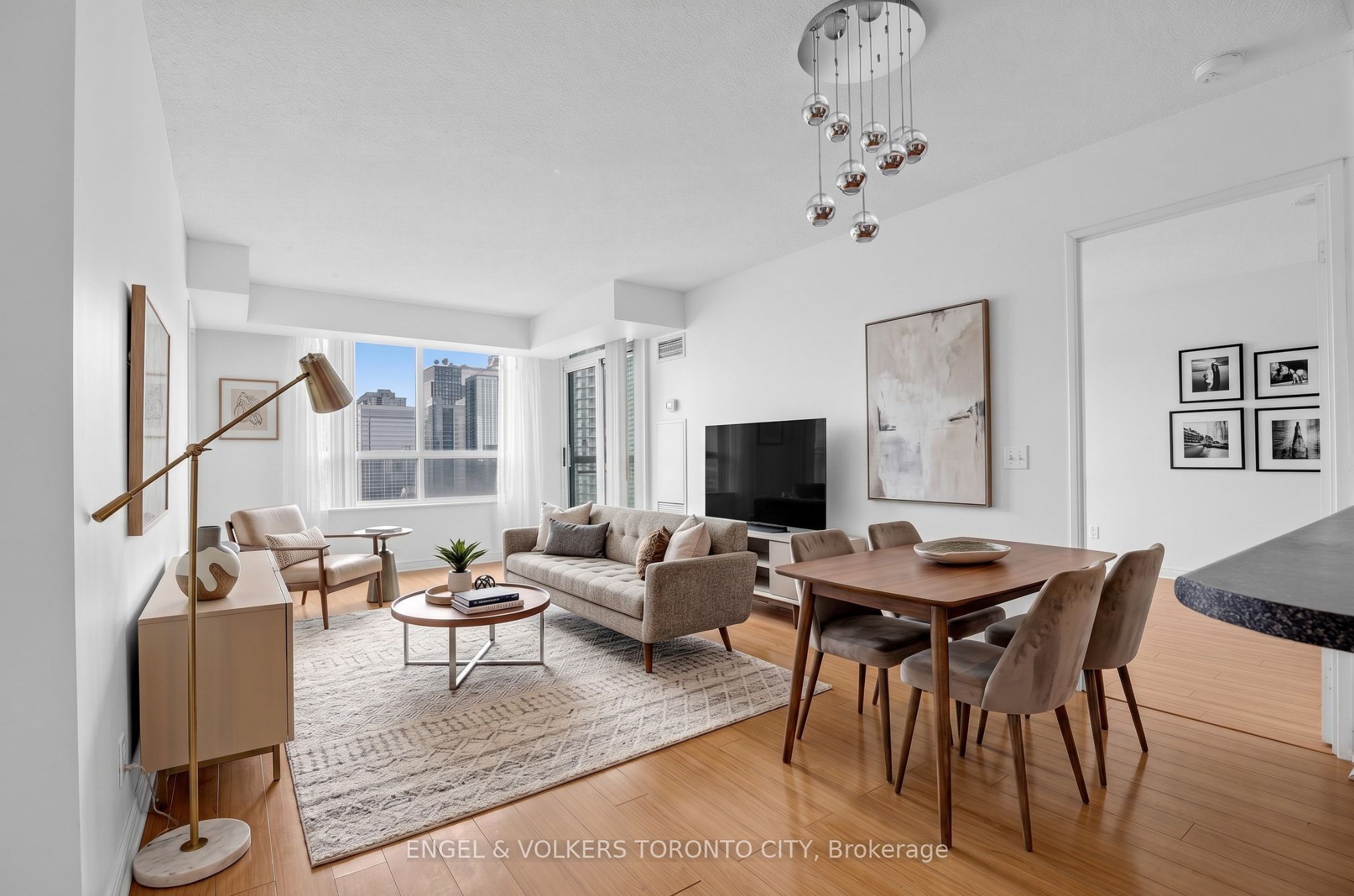18 Parkview Avenue 1907, Toronto, ON M2N 7H7 photo 3