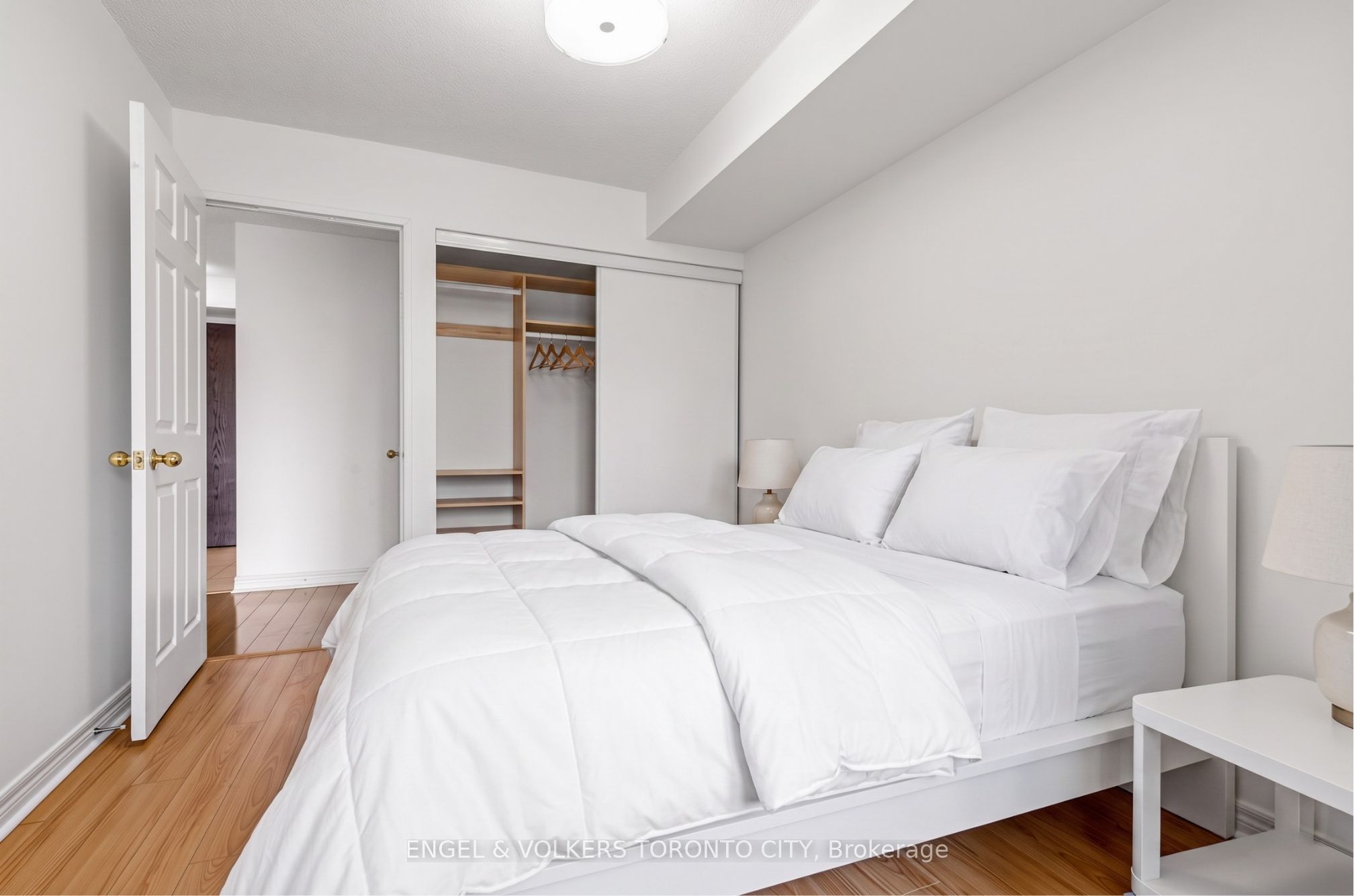 18 Parkview Avenue 1907, Toronto, ON M2N 7H7 photo 4