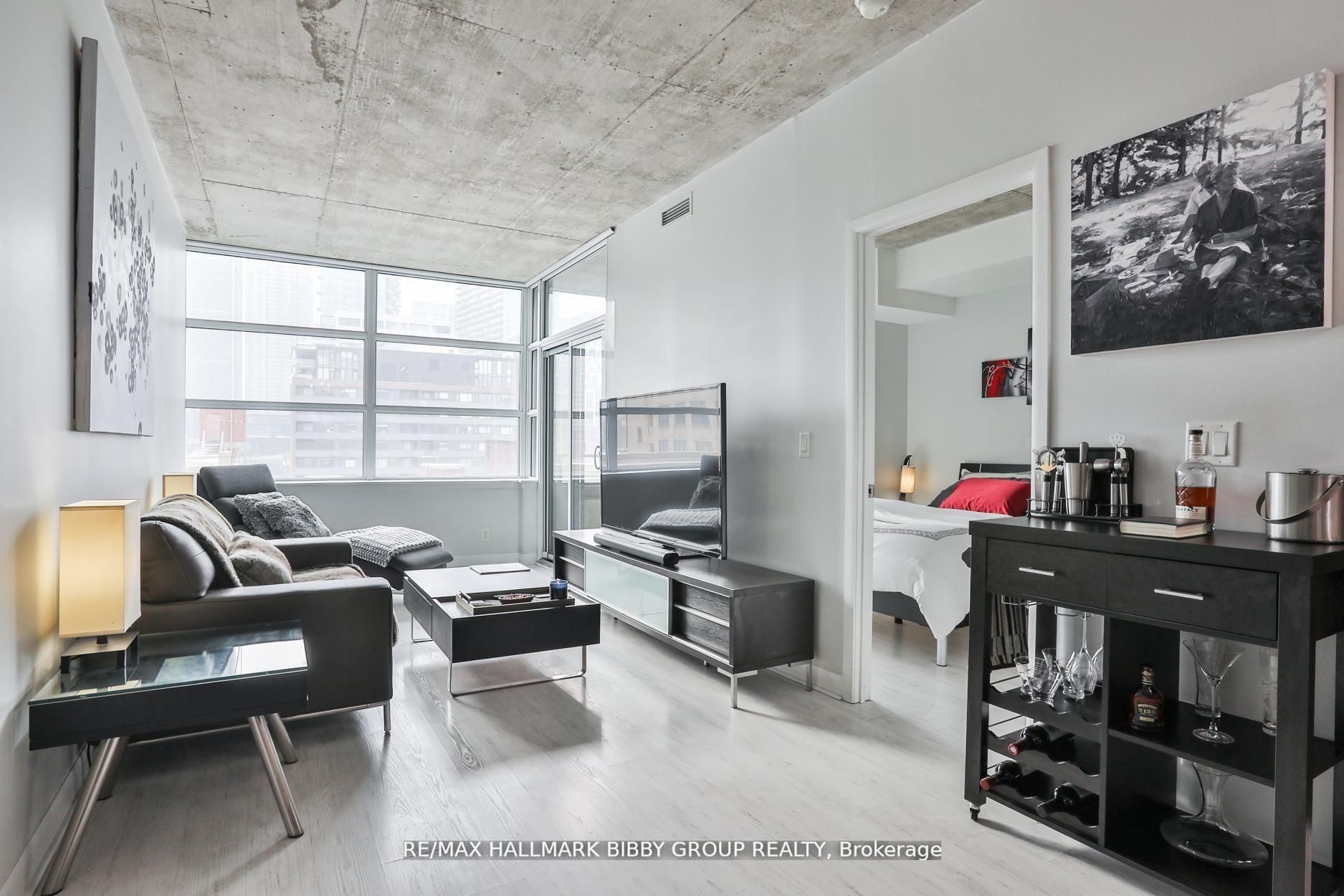 478 King Street W 606, Toronto, ON M5V 0A8