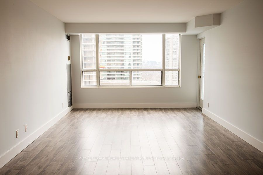 100 Upper Madison Avenue 1204, Toronto, ON M2N 6M4 photo 5