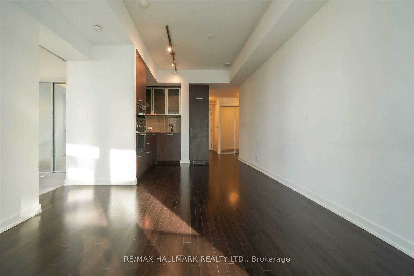 14 York Street 2810, Toronto, ON M5J 0B1 photo 4