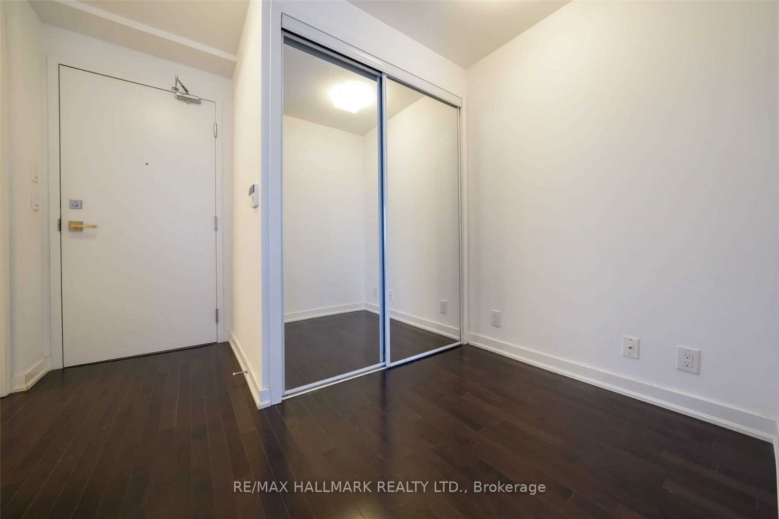 14 York Street 2810, Toronto, ON M5J 0B1 photo 5