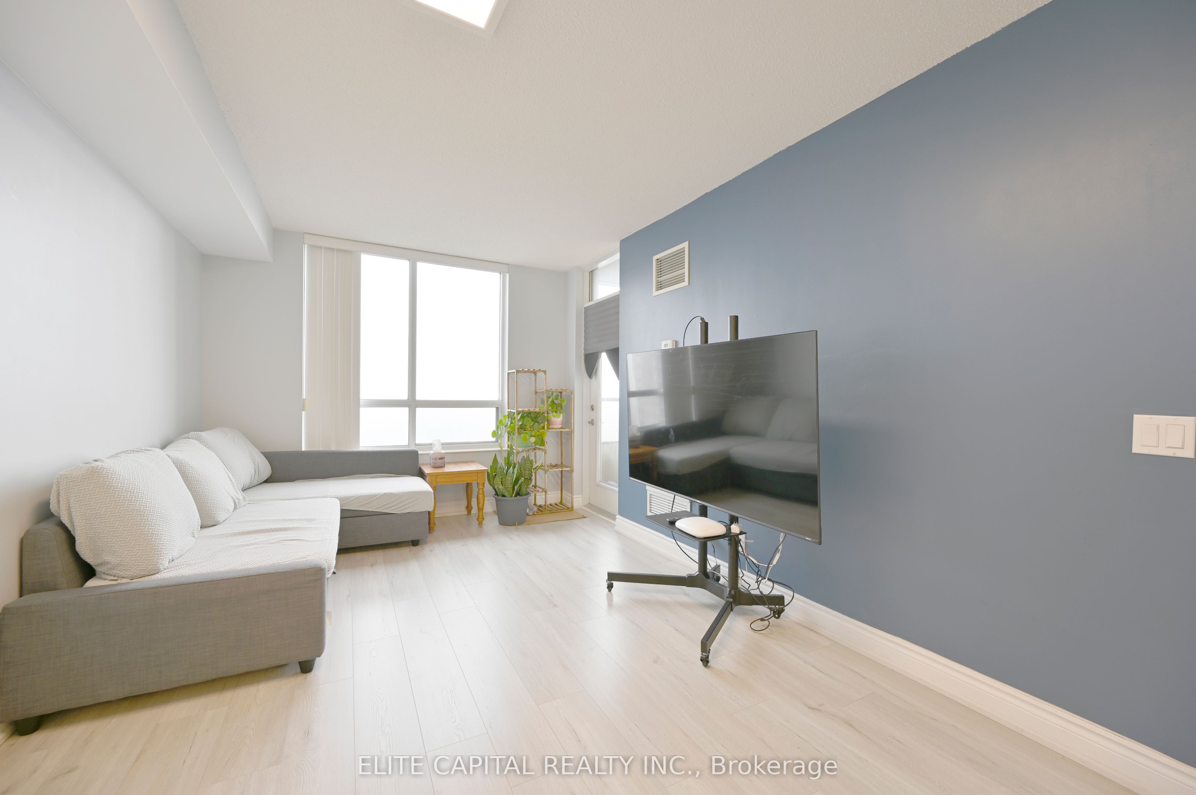 78 Harrison Garden Boulevard 2004, Toronto, ON M2N 7E2 photo 3