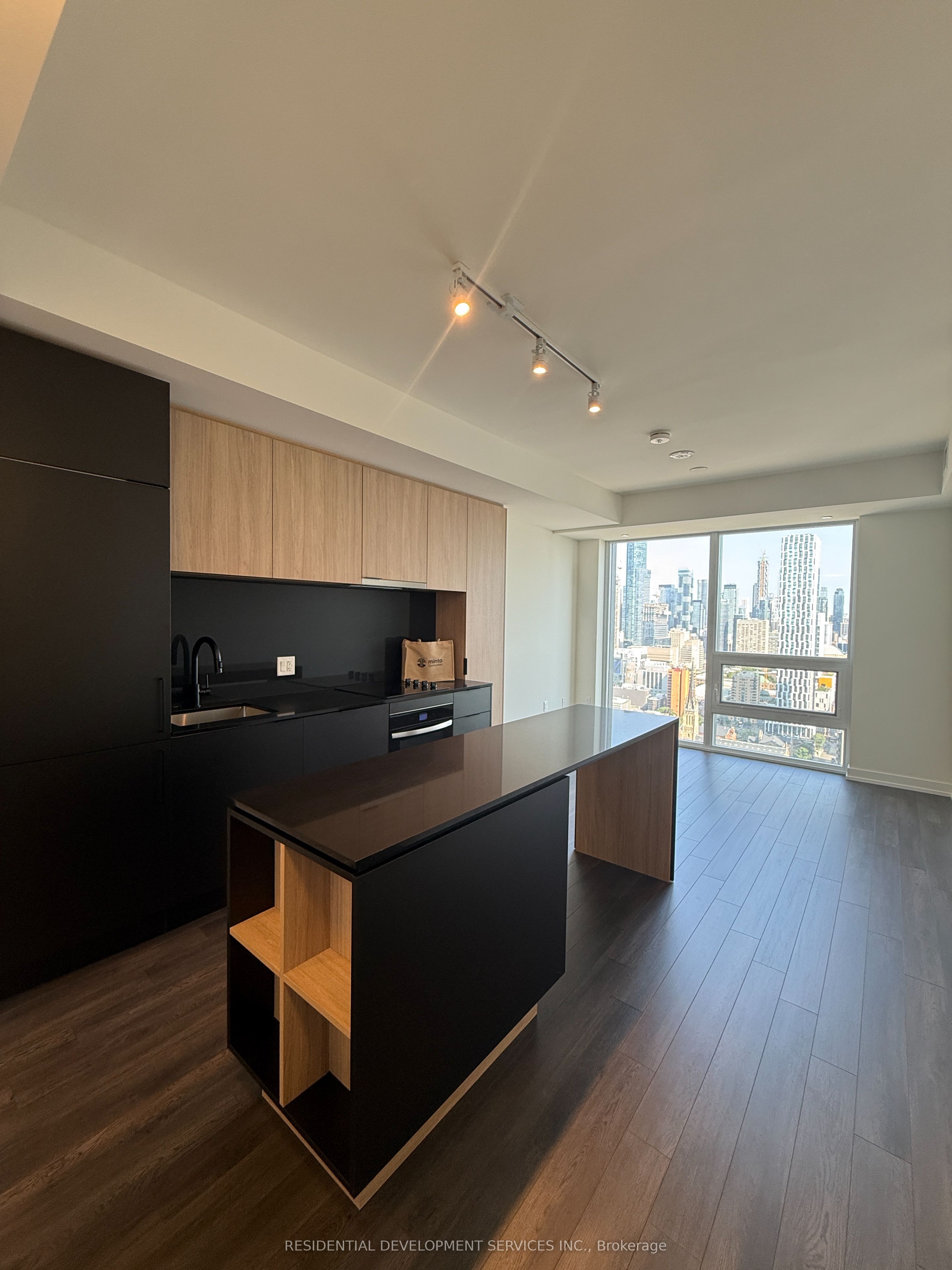 89 Church Street 3904, Toronto, ON M5C 0B7 photo 3