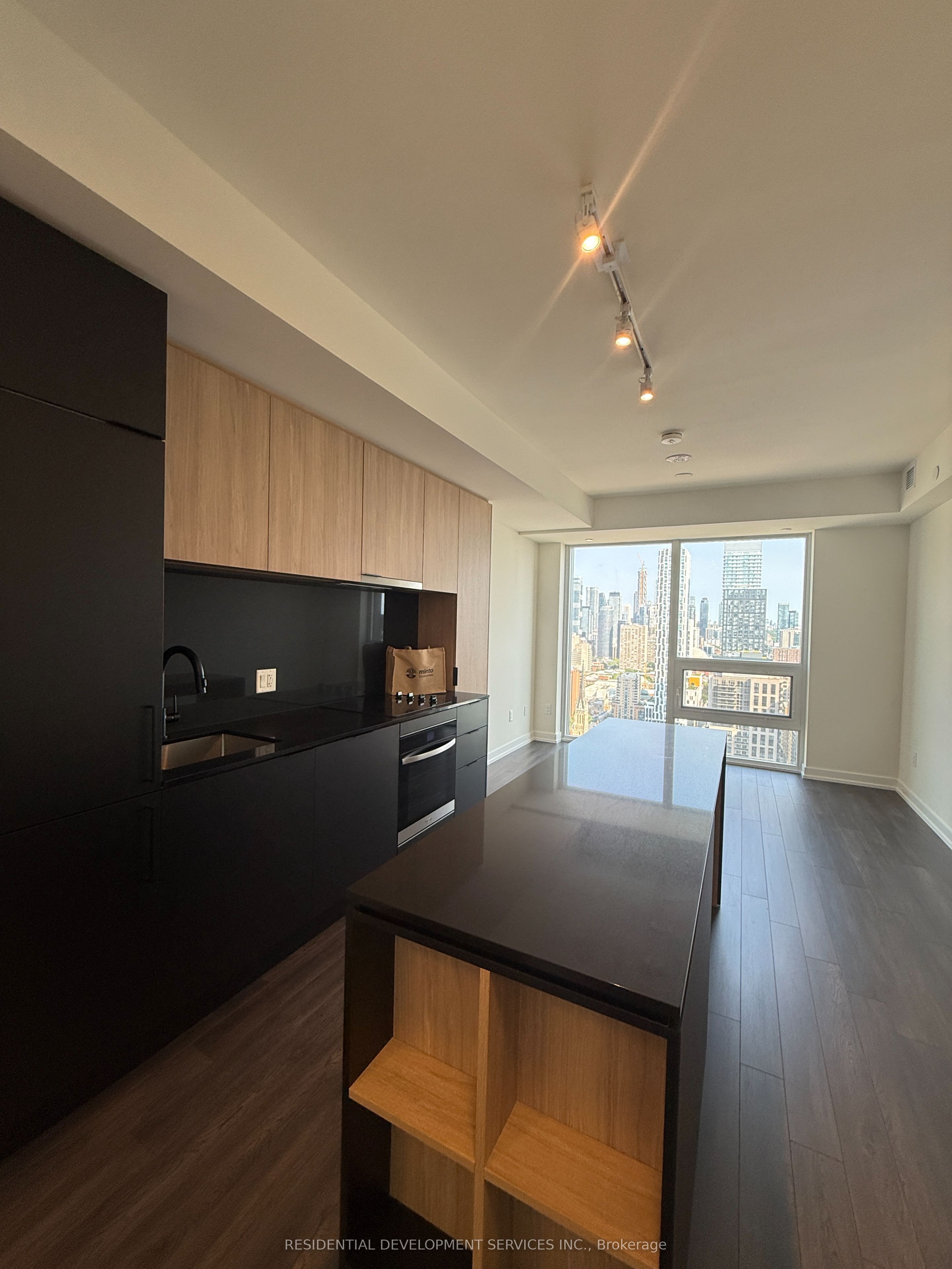 89 Church Street 3904, Toronto, ON M5C 0B7 photo 5